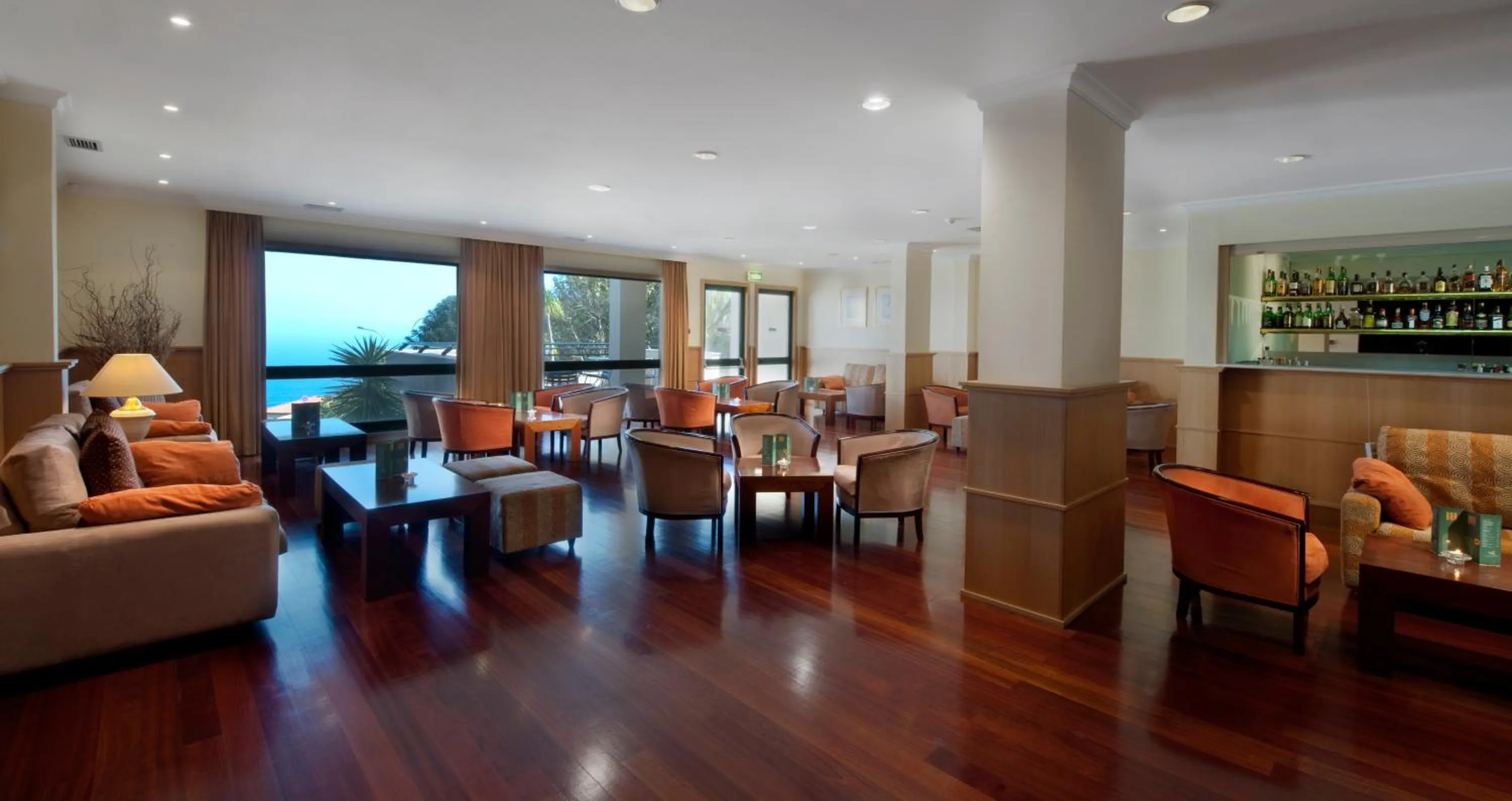 Lounge or bar in Madeira Panorâmico Hotel