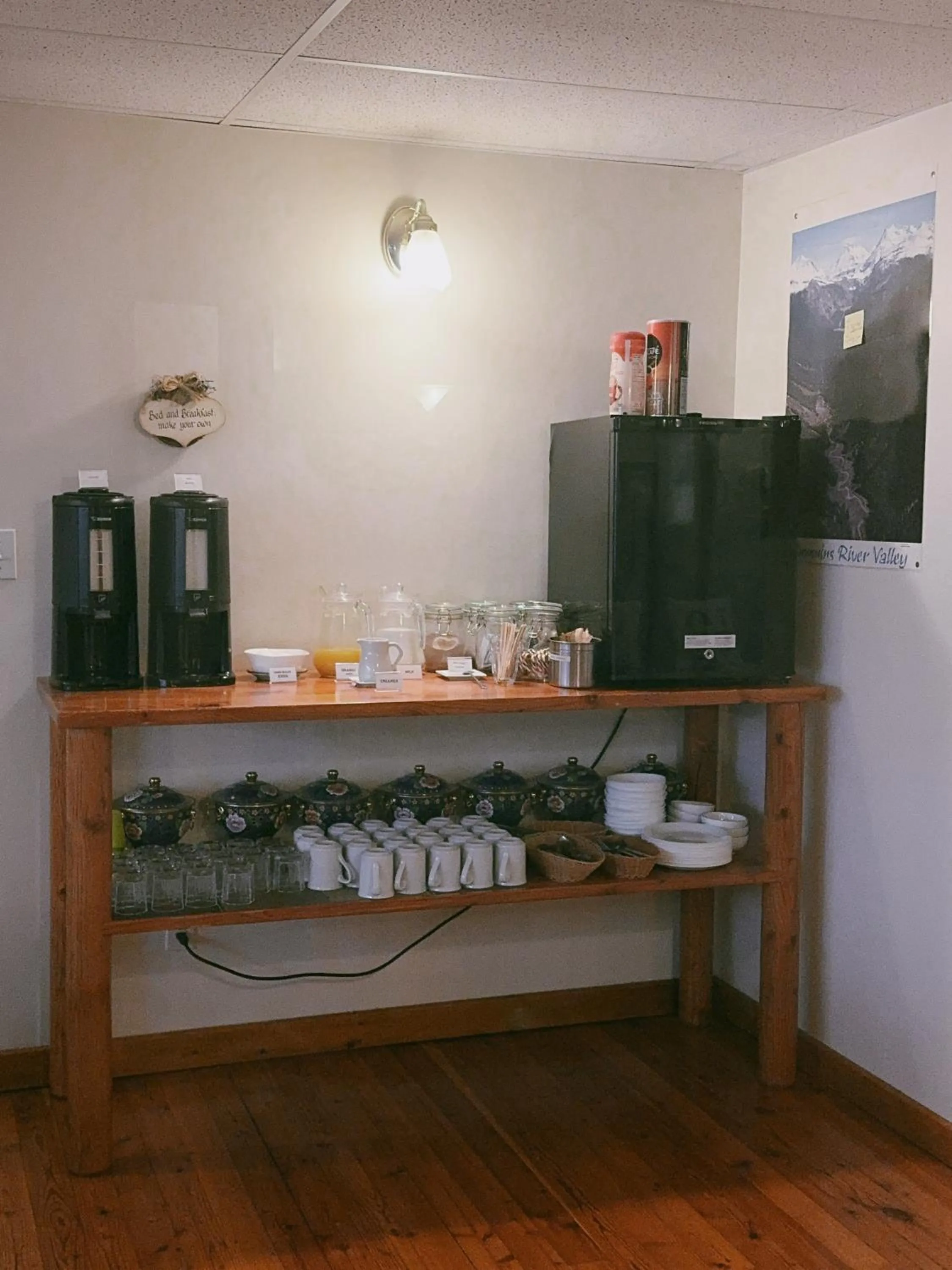 Dining area in Alpine Meadows Lodge