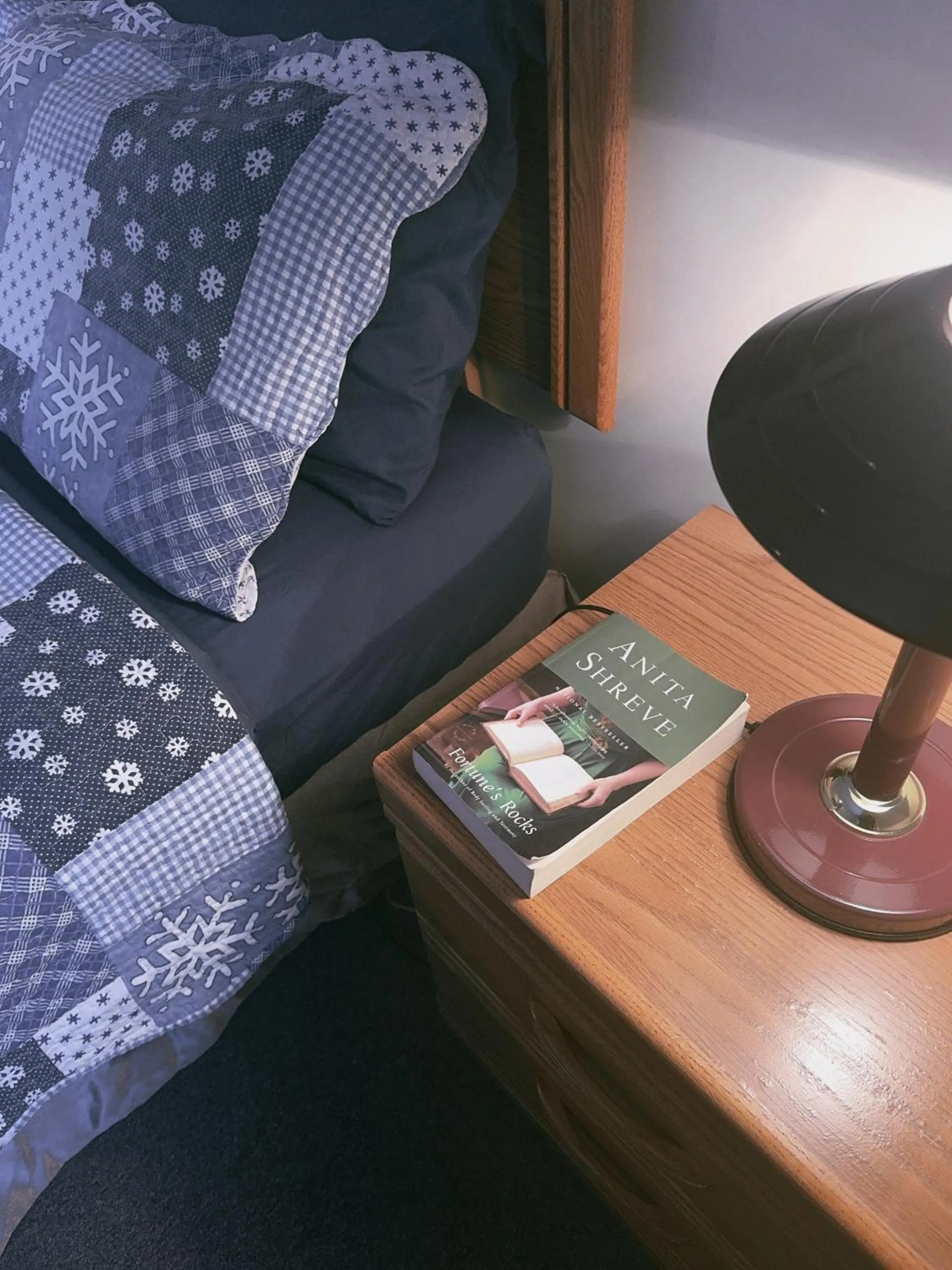 Bed in Alpine Meadows Lodge