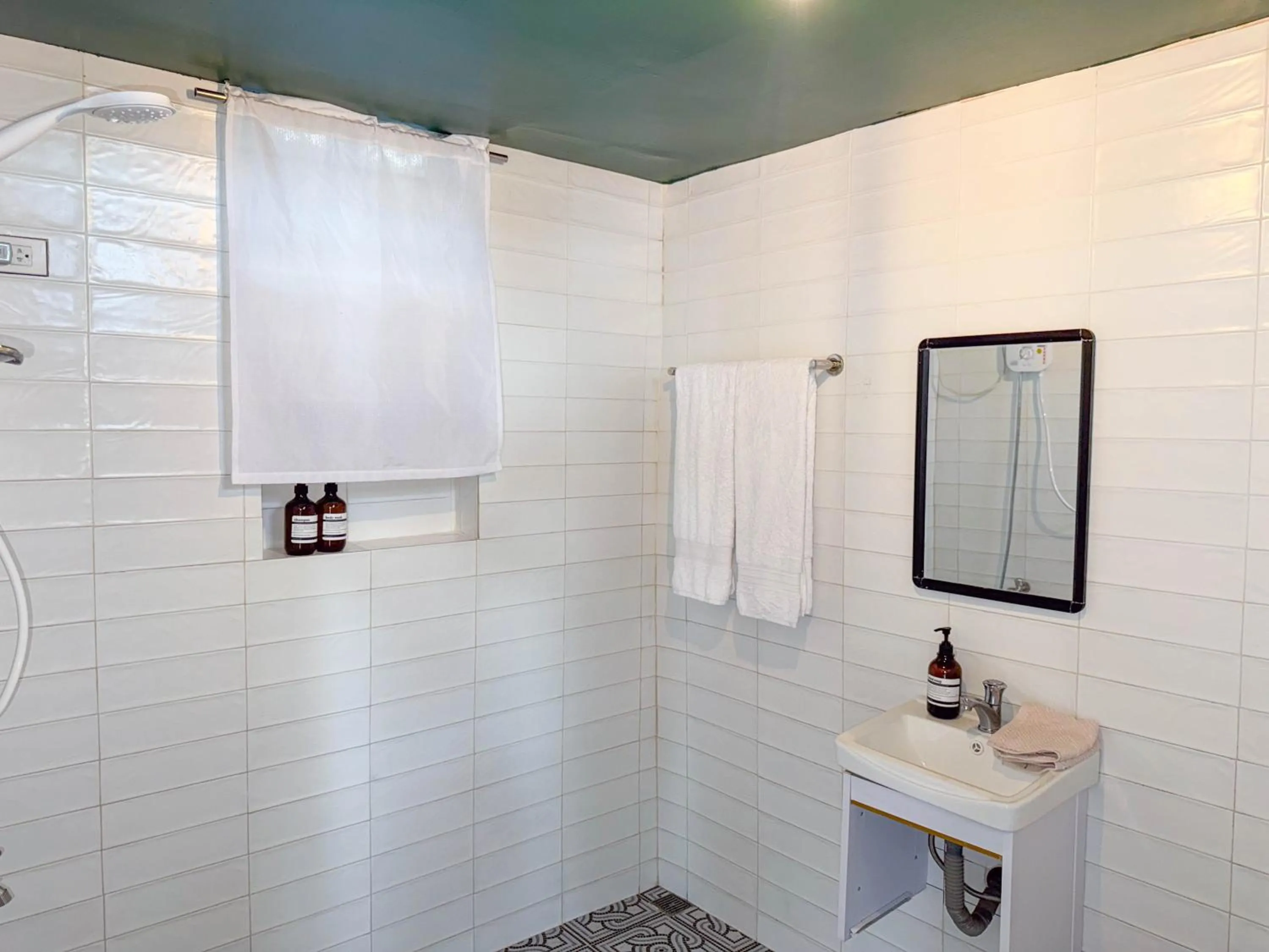 Bathroom in Bintana sa Paraiso Binunsaran