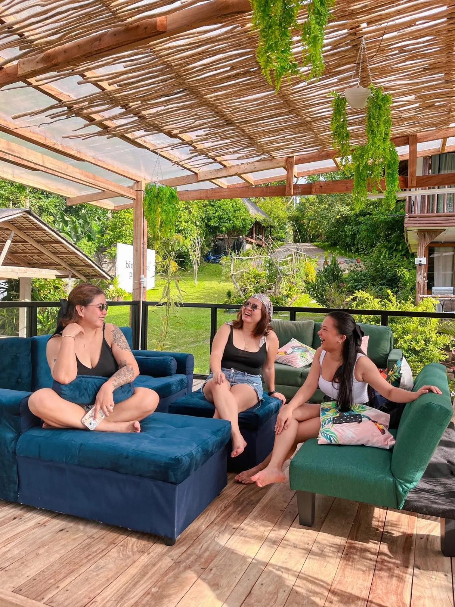 Patio in Bintana sa Paraiso Binunsaran