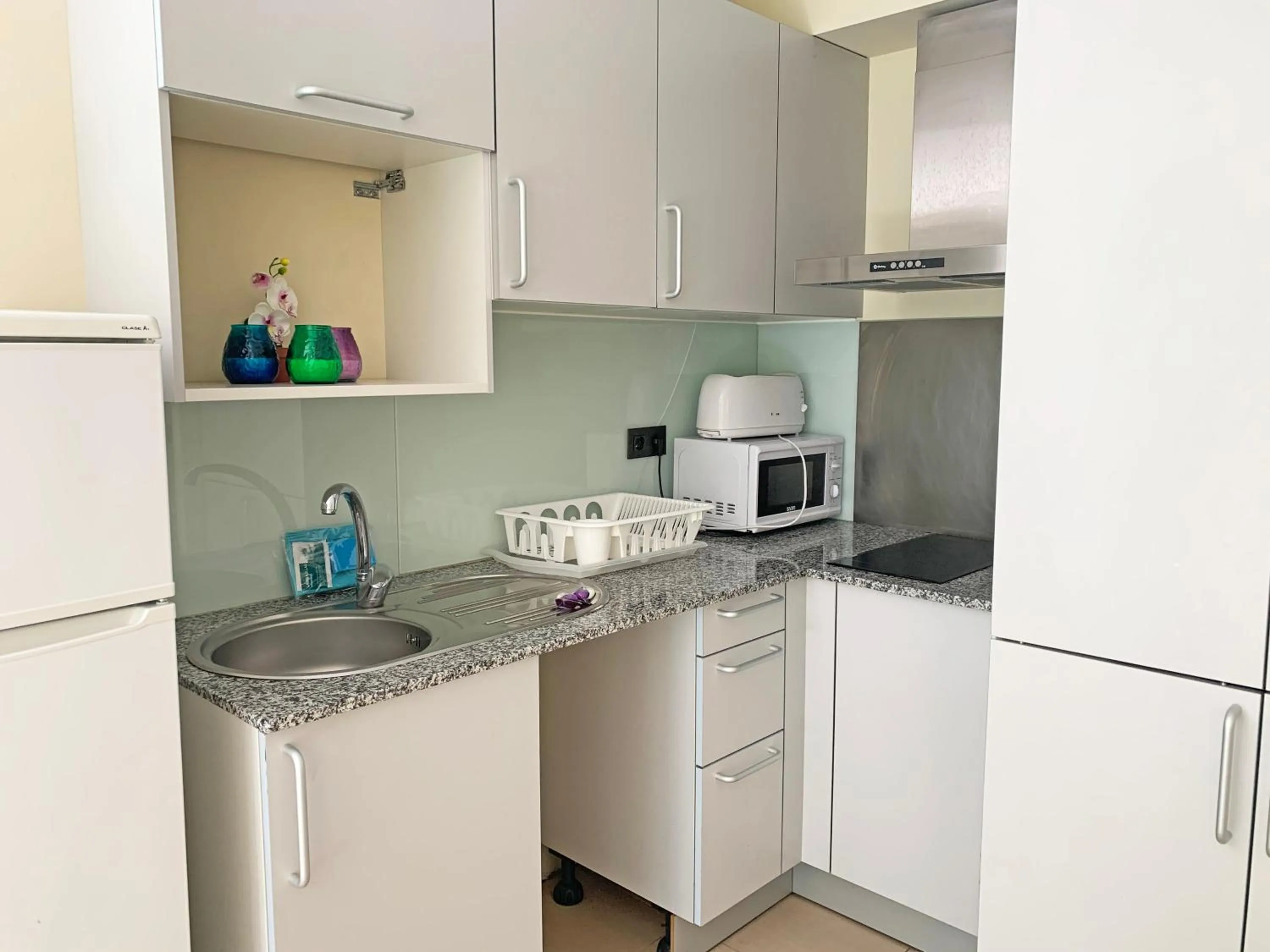 Kitchen or kitchenette in Apartamentos Llorts Ordino 3000