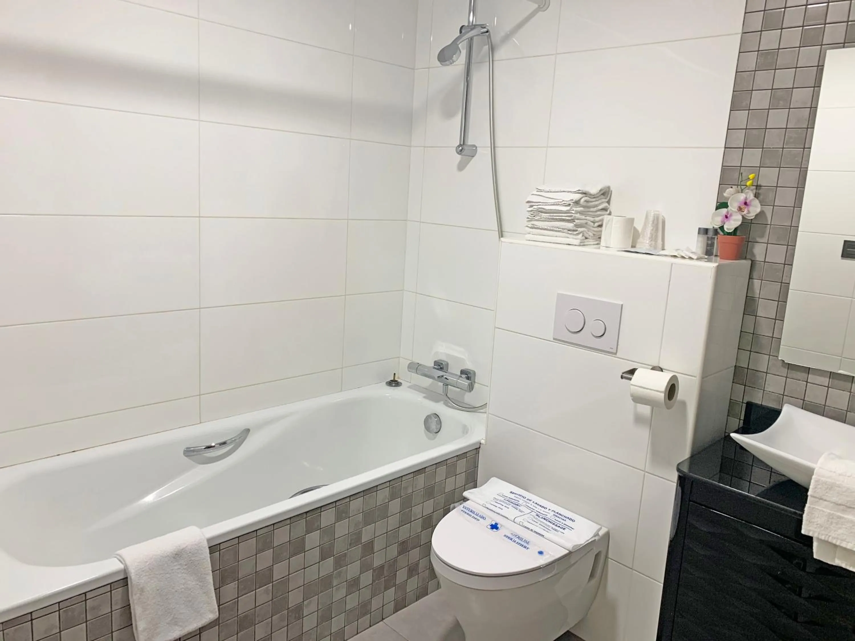 Bathroom in Apartamentos Llorts Ordino 3000