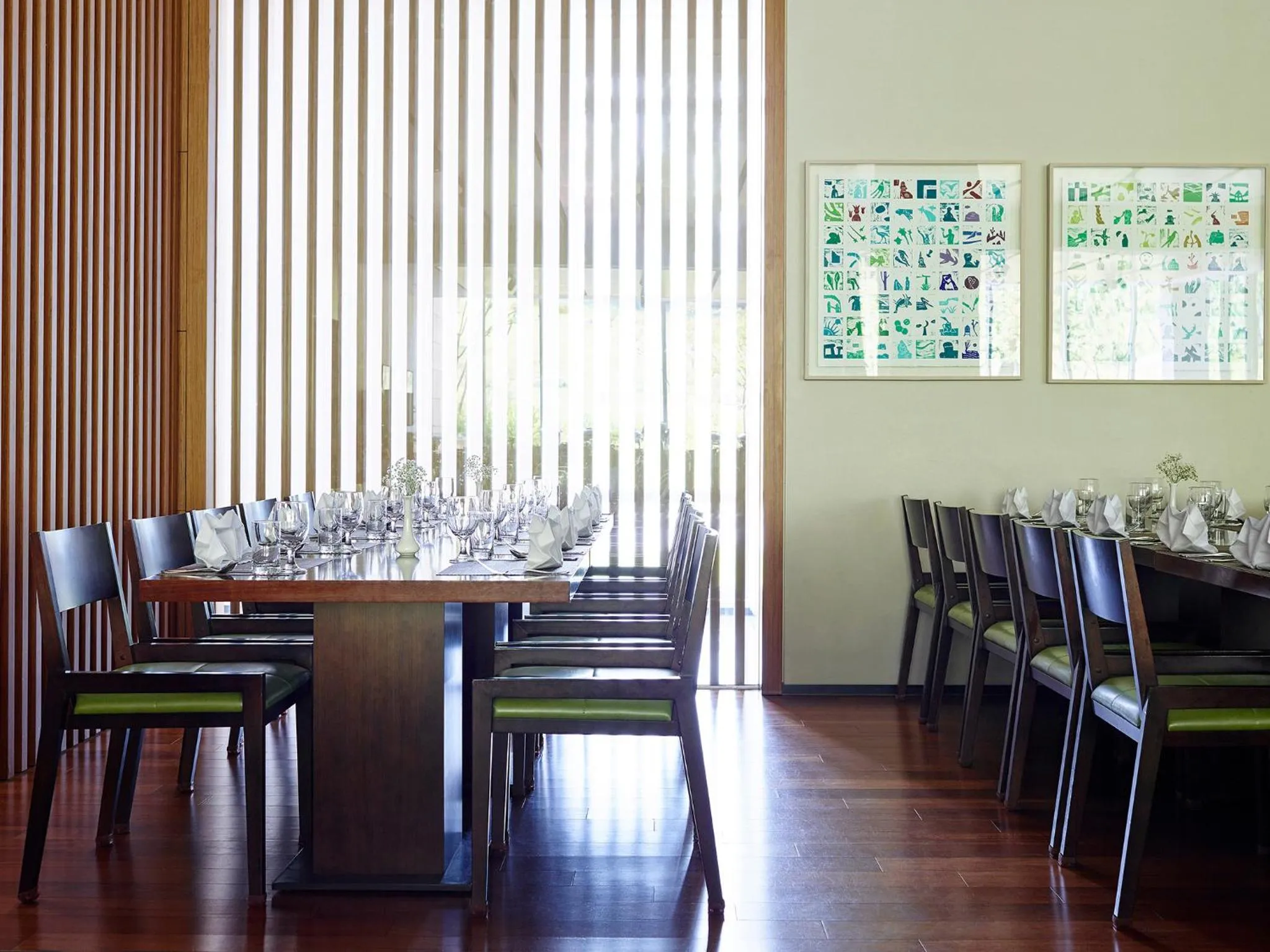 Restaurant/places to eat in The Suites Hotel Namwon