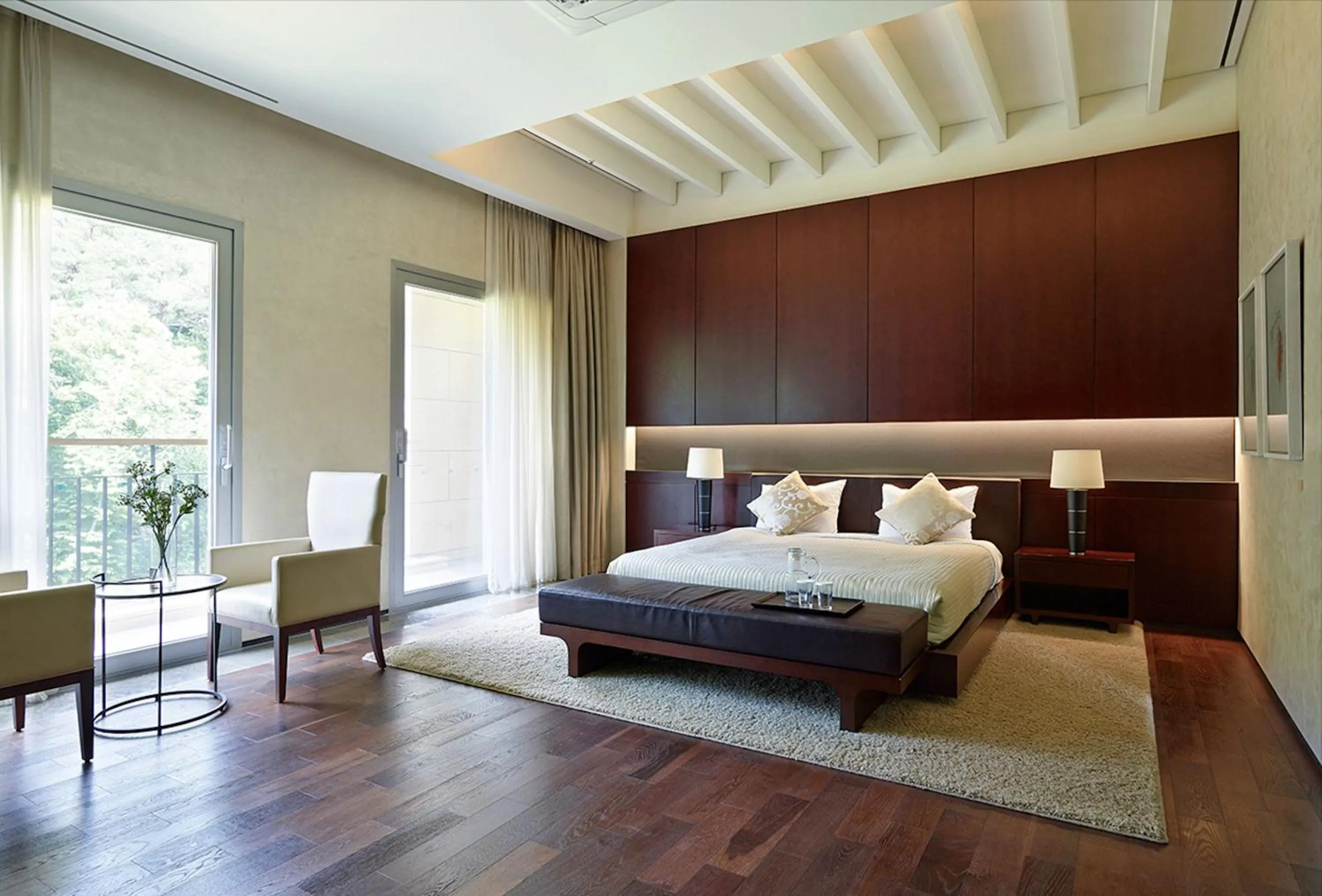 Bed in The Suites Hotel Namwon