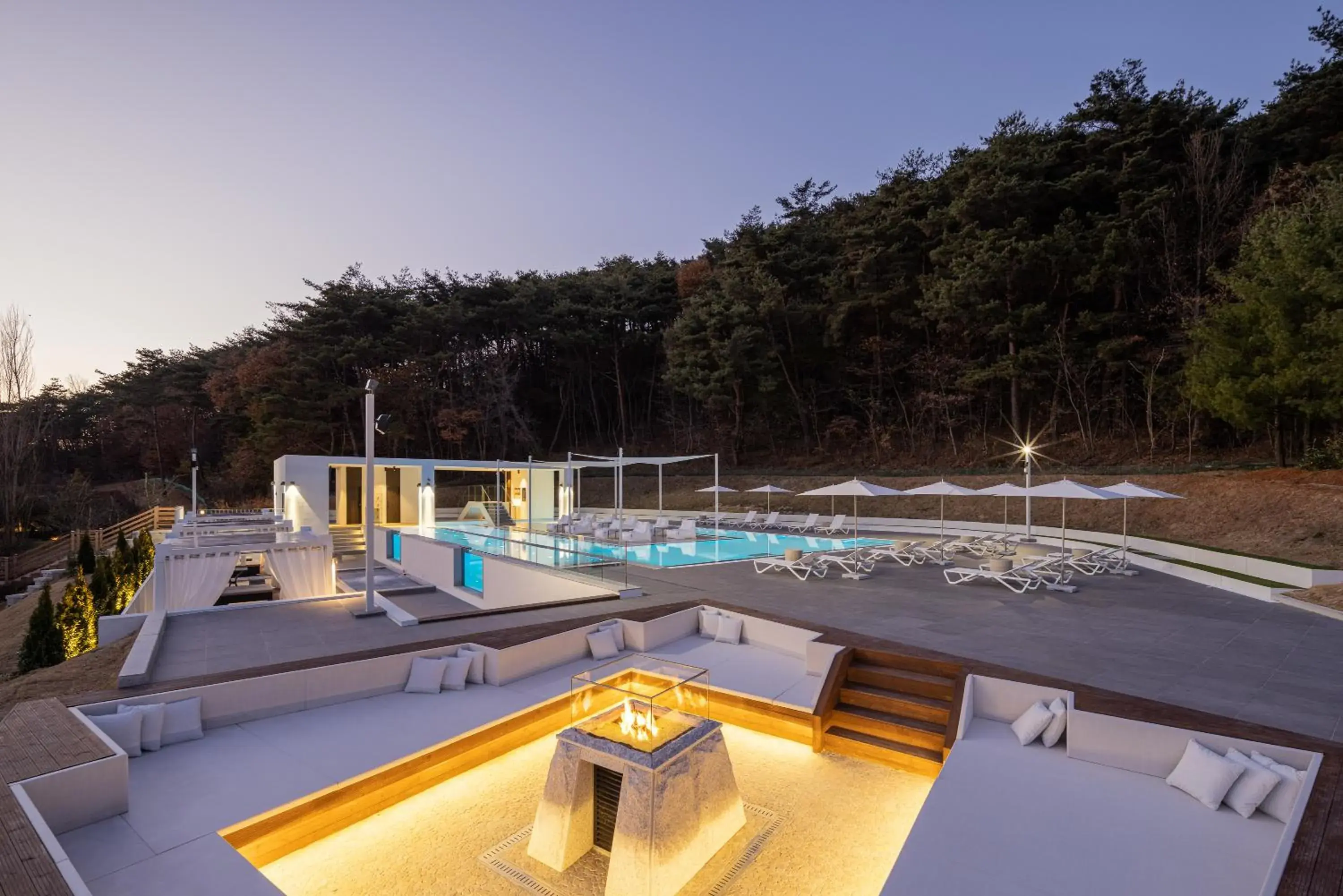 Special Offer - Deluxe Triple Room + 2 Swimming Pool Access in The Suites Hotel Namwon Special Offer - Deluxe Triple Room + 2 Swimming Pool Access in The Suites Hotel Namwon