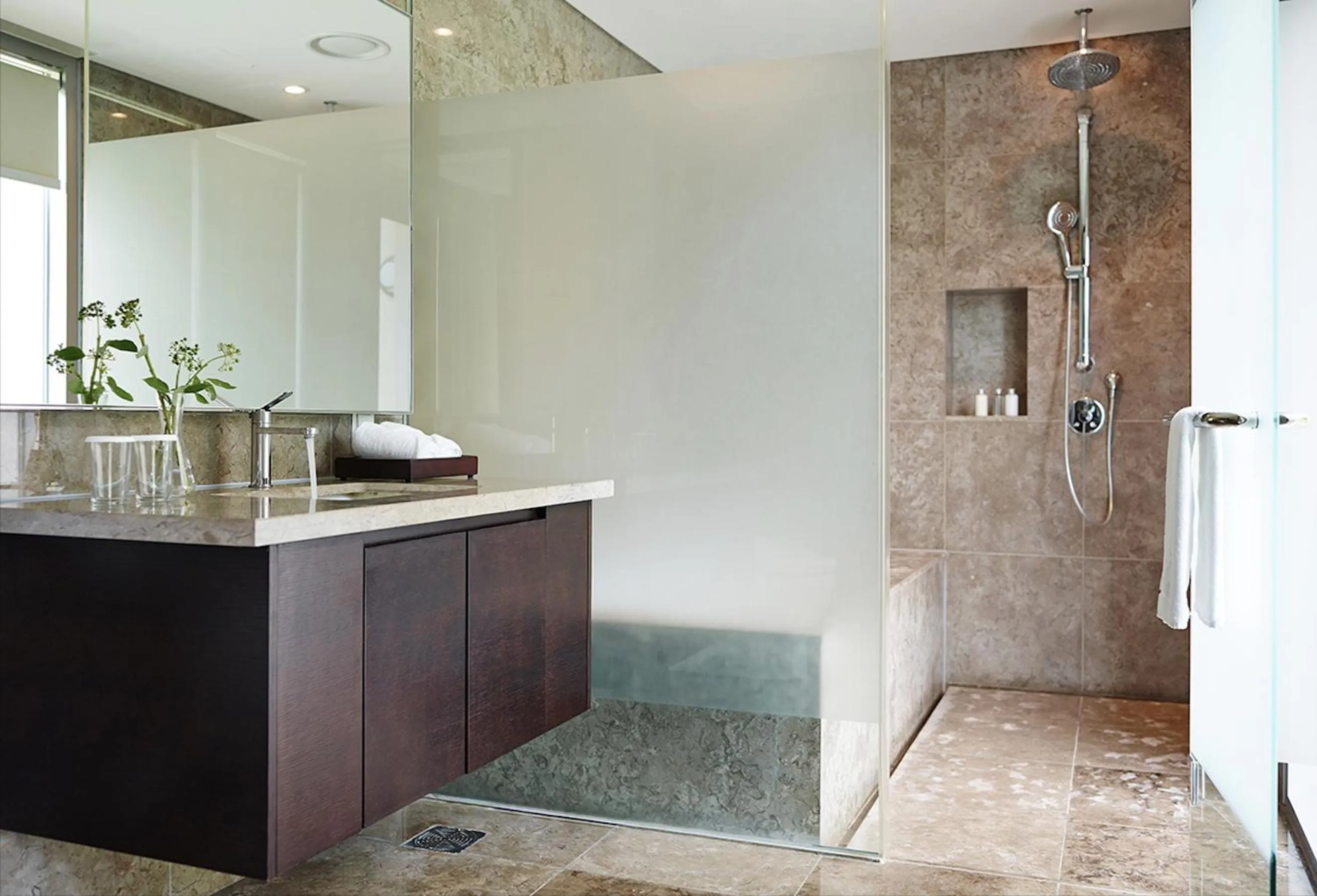 Shower in The Suites Hotel Namwon