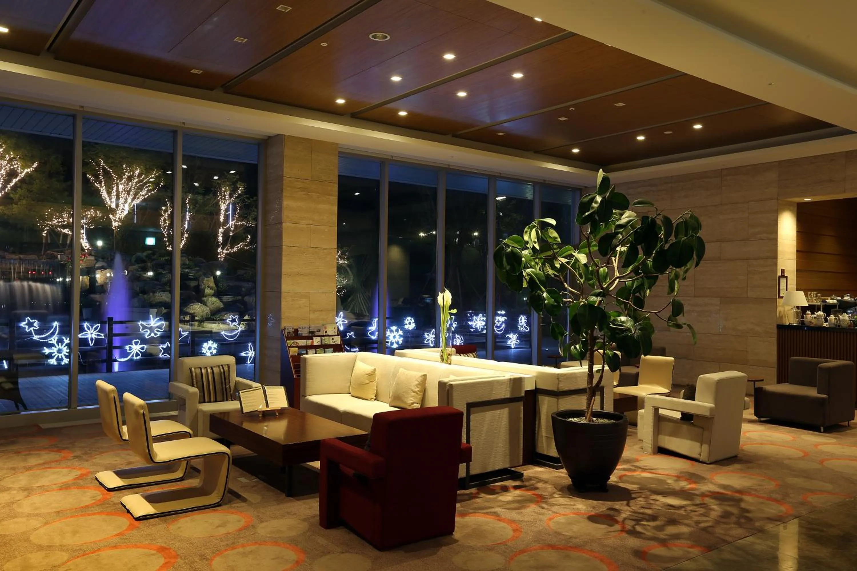 Lobby or reception in The Suites Hotel Namwon