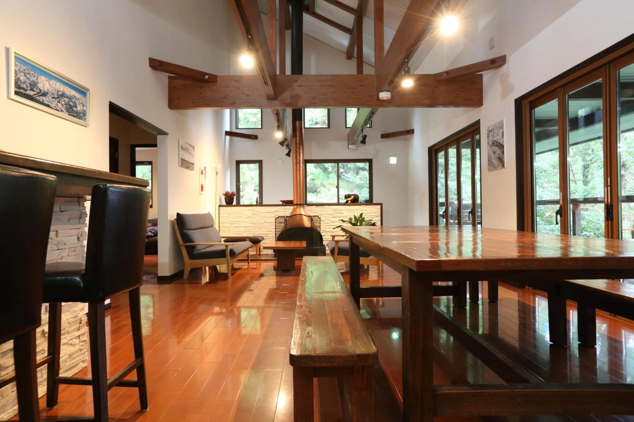 Living room in Bears Den Mountain Lodge