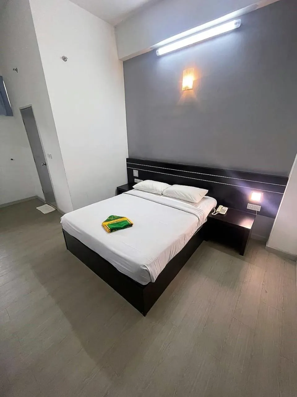 Bed in Kuala Melaka Inn