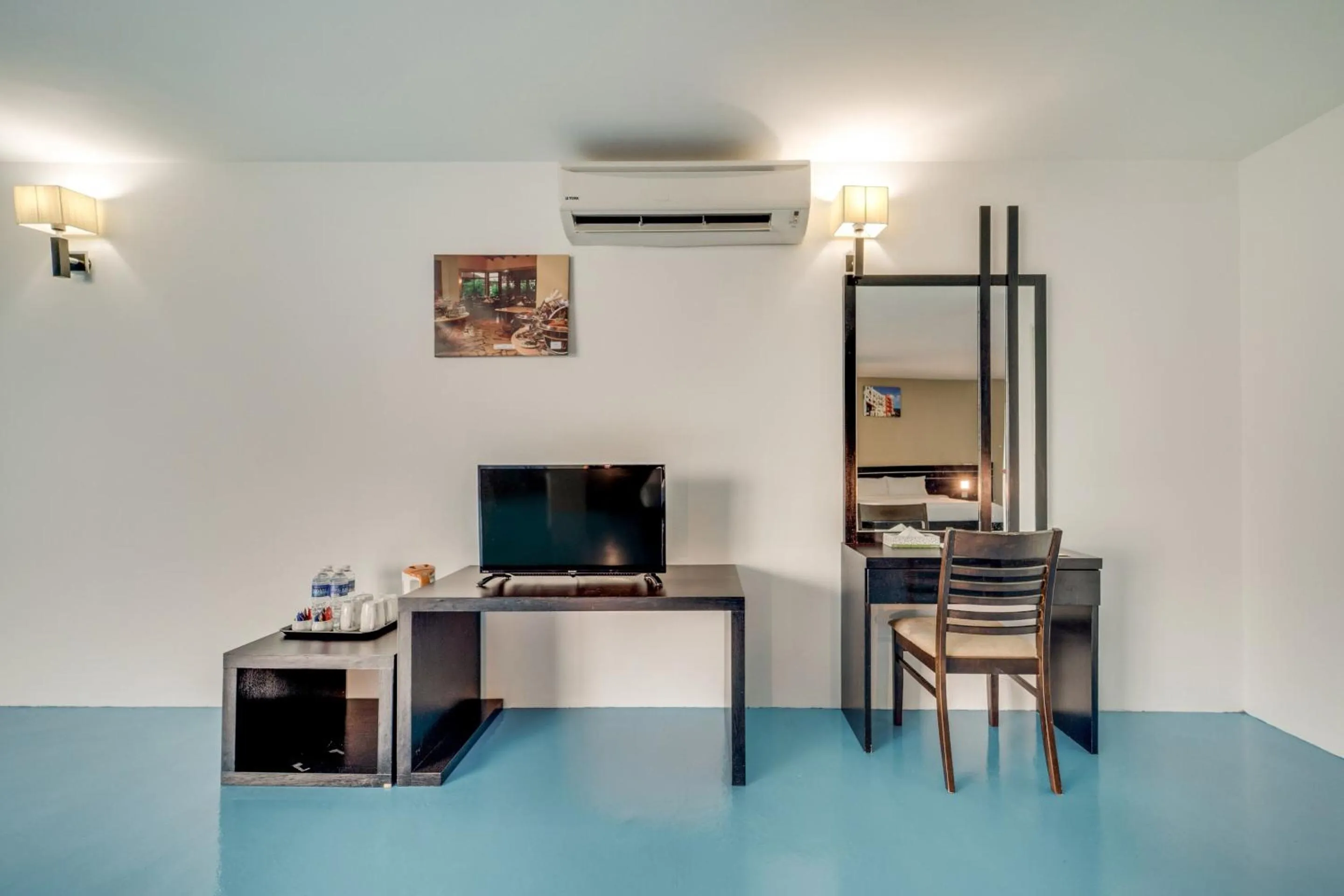 TV and multimedia in Kuala Melaka Inn