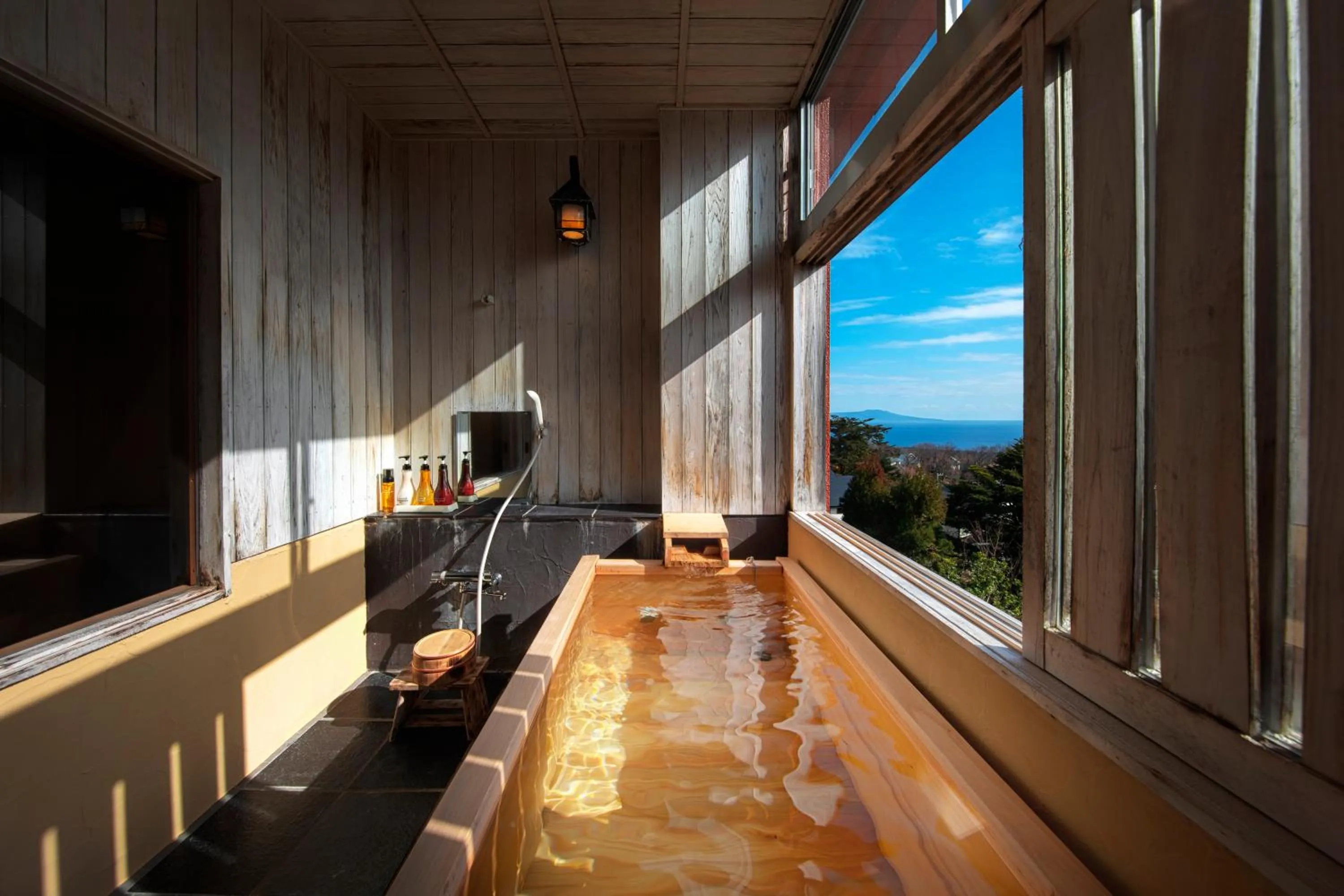 Hot Spring Bath in 伊豆高原の隠れ宿Syuhari守破離