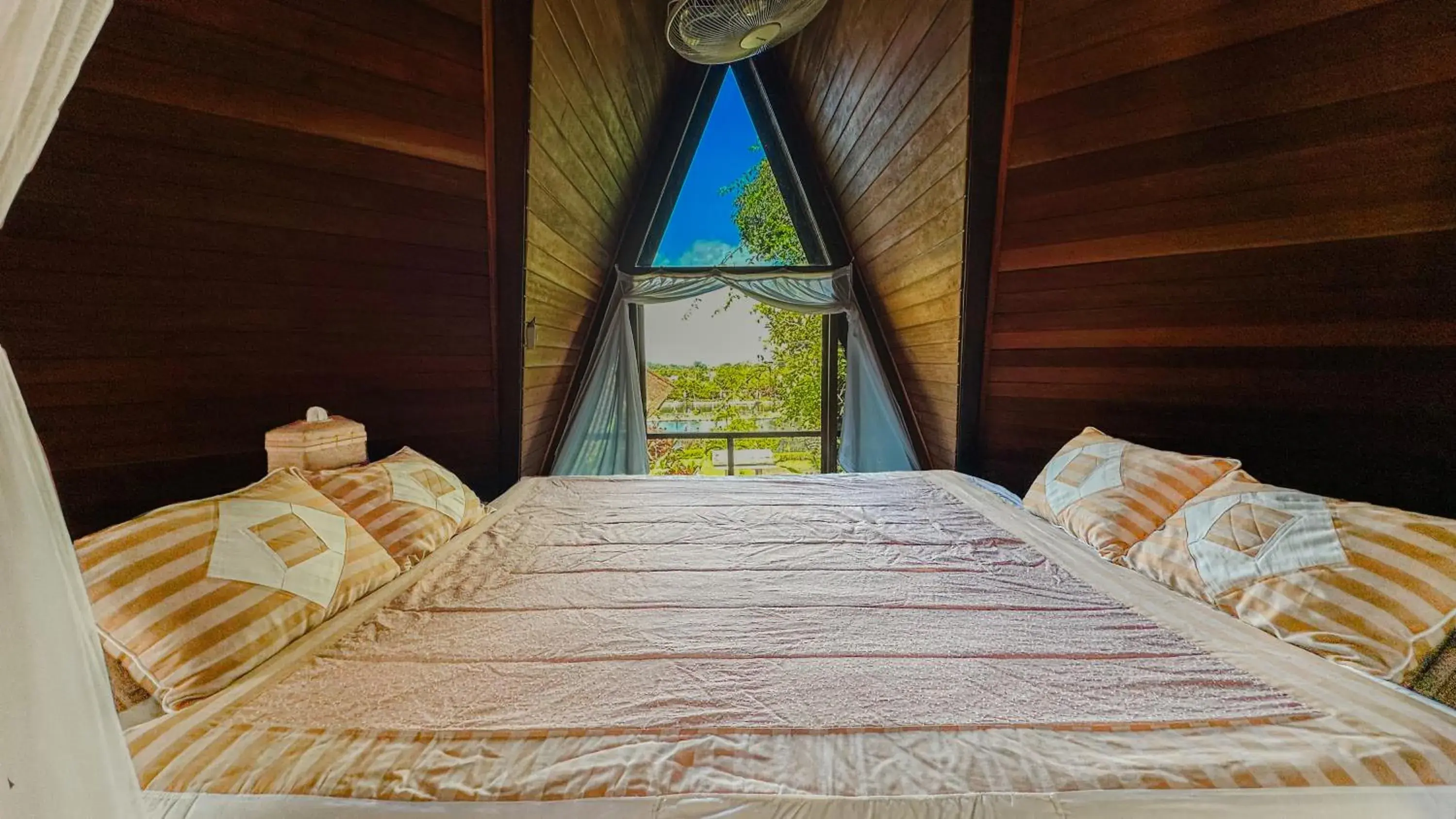 Lion Superior Triple Room in Tirtagangga Water Palace Villas Lion Superior Triple Room in Tirtagangga Water Palace Villas