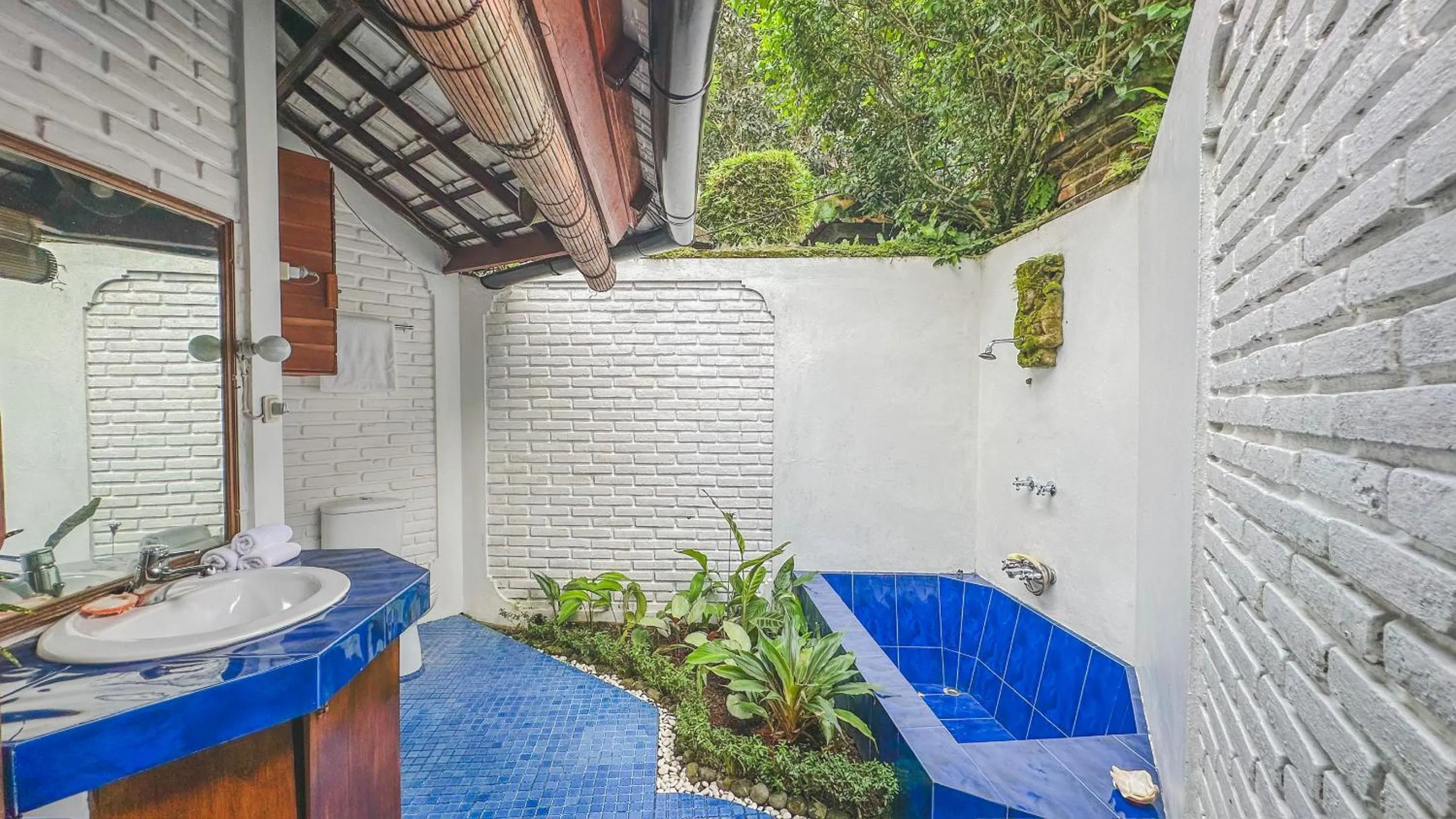 Bathroom in Tirtagangga Water Palace Villas