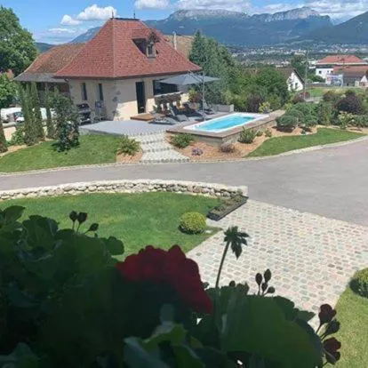 Sports in Le Paon Bleu Annecy Poisy