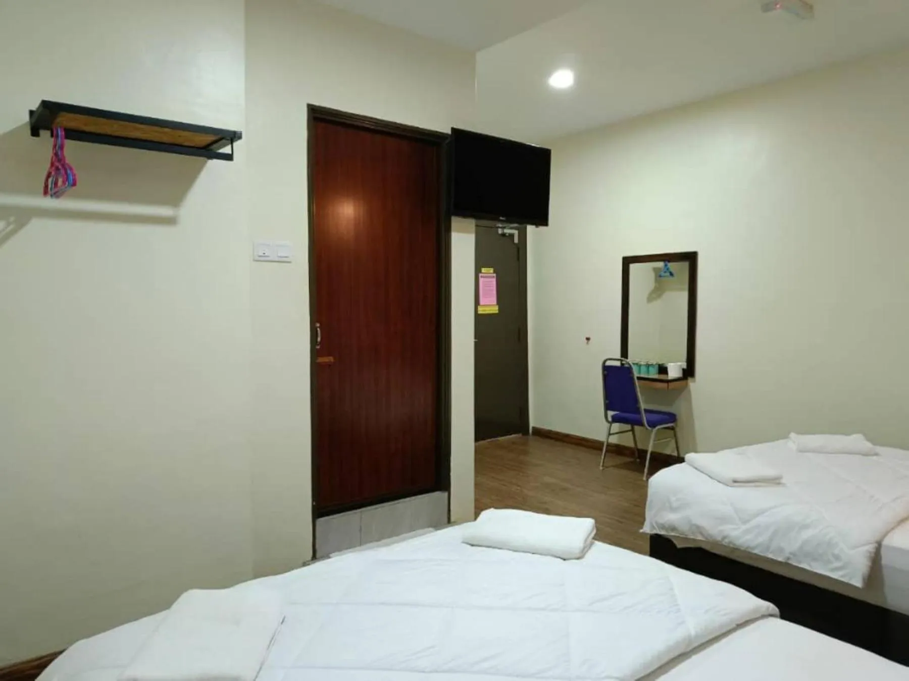 View (from property/room), Bed in Hotel Bestari