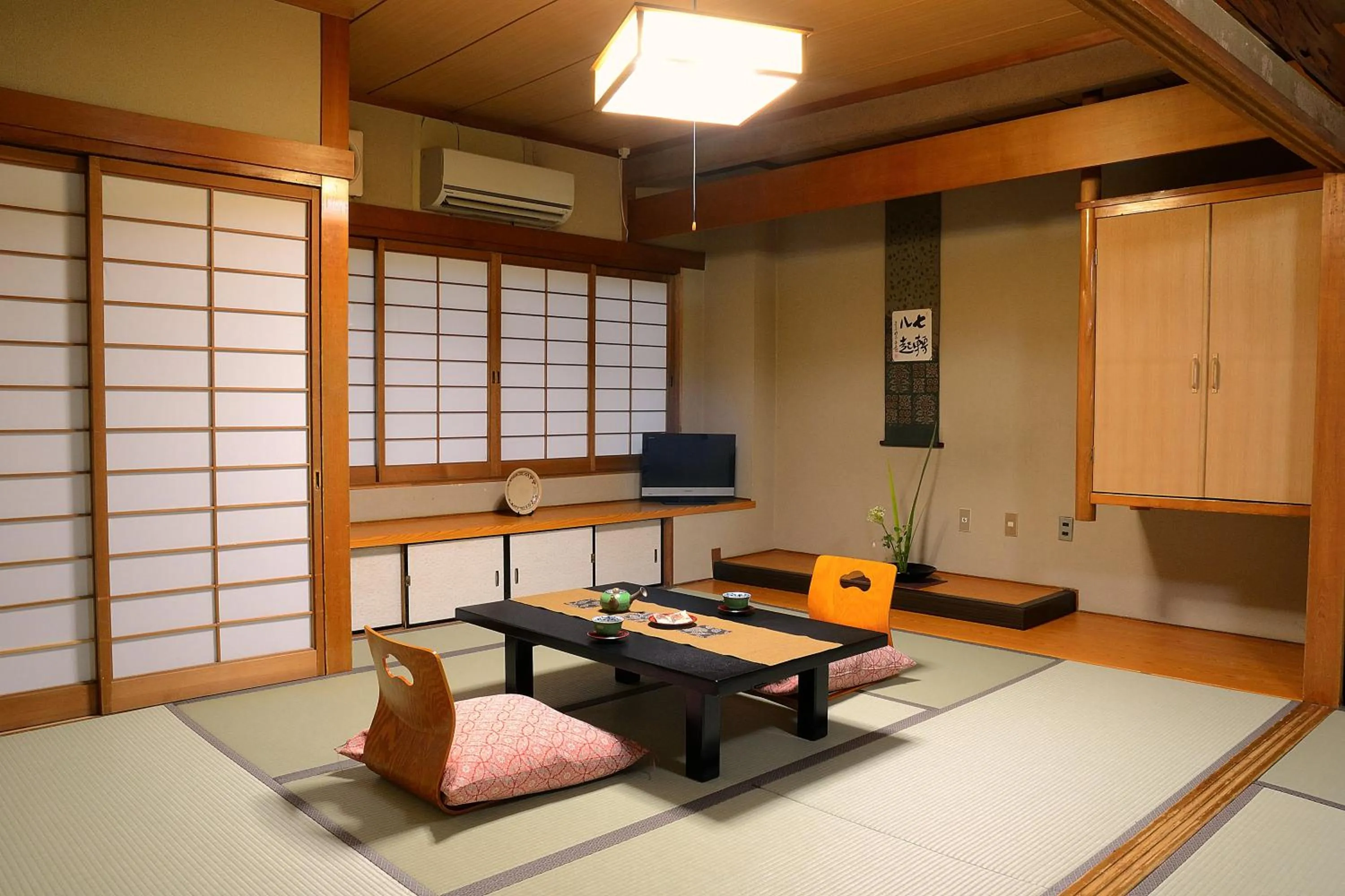 Living room in Ryokan Kousen Kazeya Group