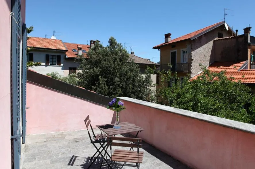 Decorative detail in Villa Costantina with heated POOL