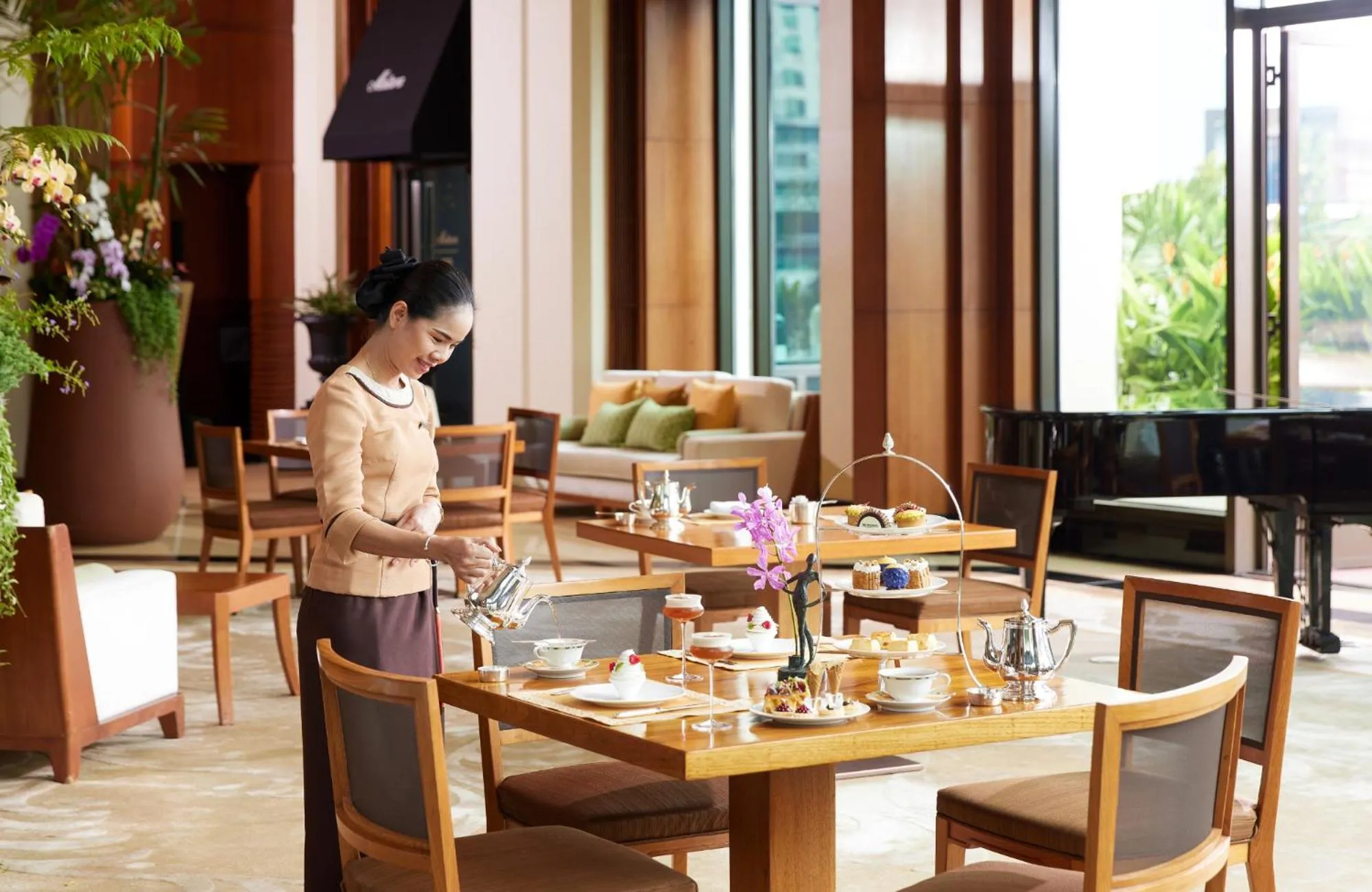 Restaurant/places to eat in The Peninsula Bangkok