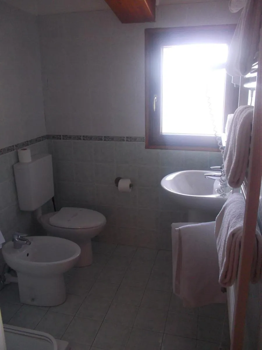 Bathroom in Hotel La Pigna