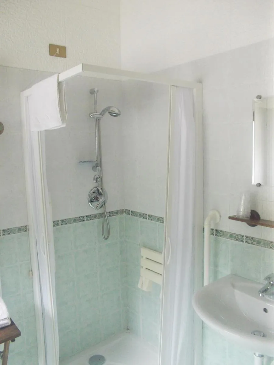 Bathroom in Hotel La Pigna