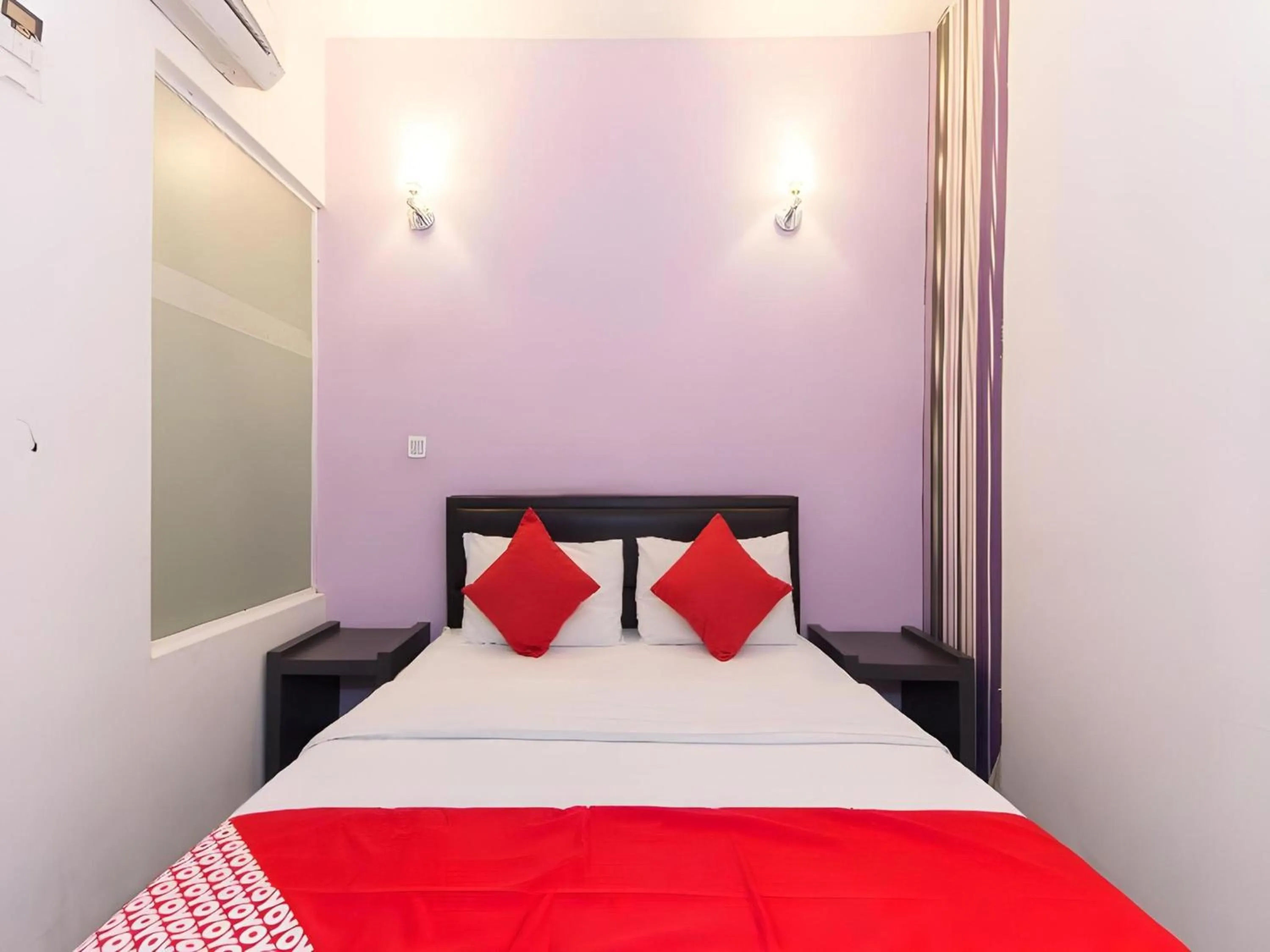 Photo of the whole room, Bed in Hotel O Marvelton Hotel