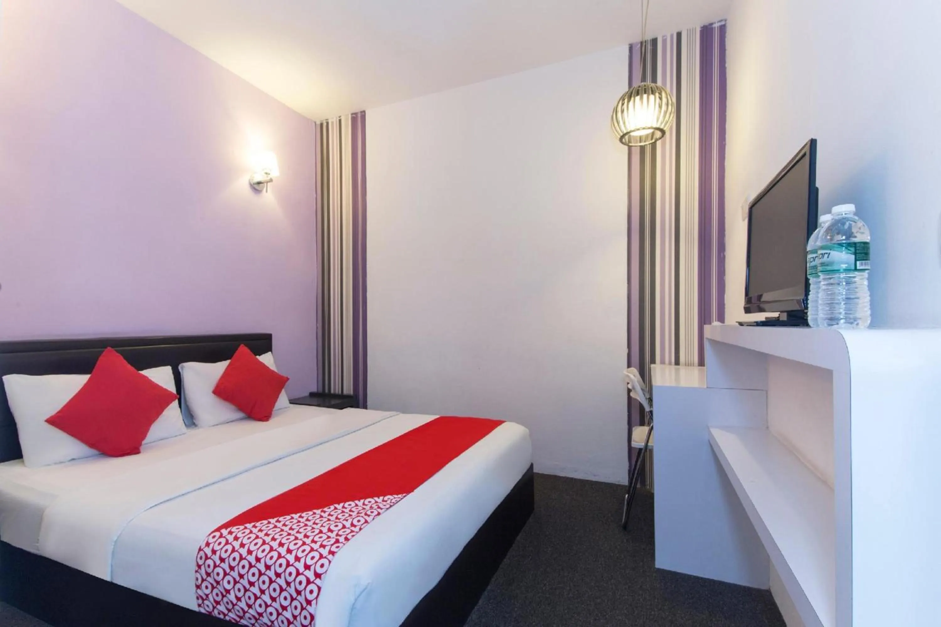 Photo of the whole room, Bed in Hotel O Marvelton Hotel