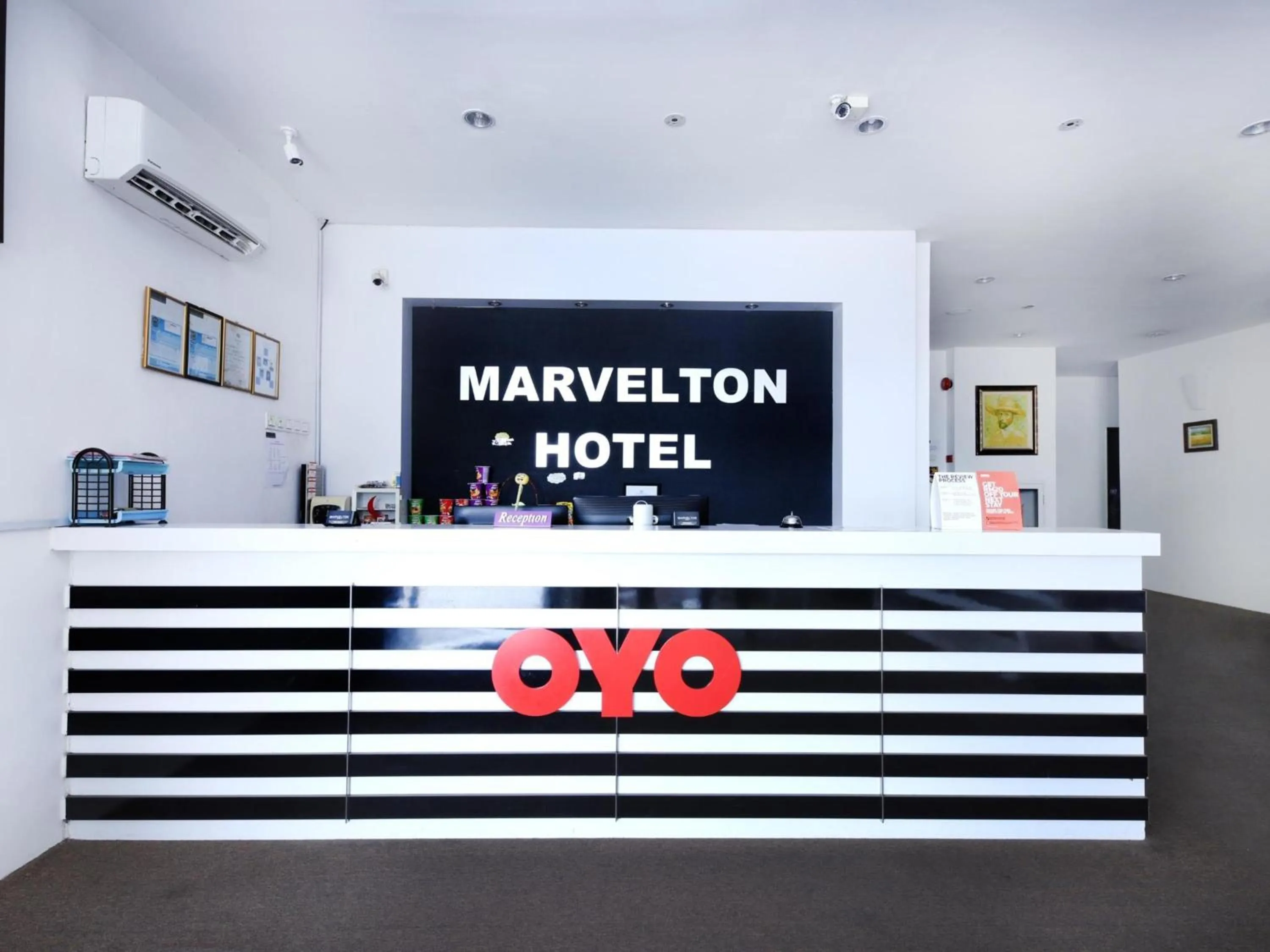 Lobby or reception in Hotel O Marvelton Hotel