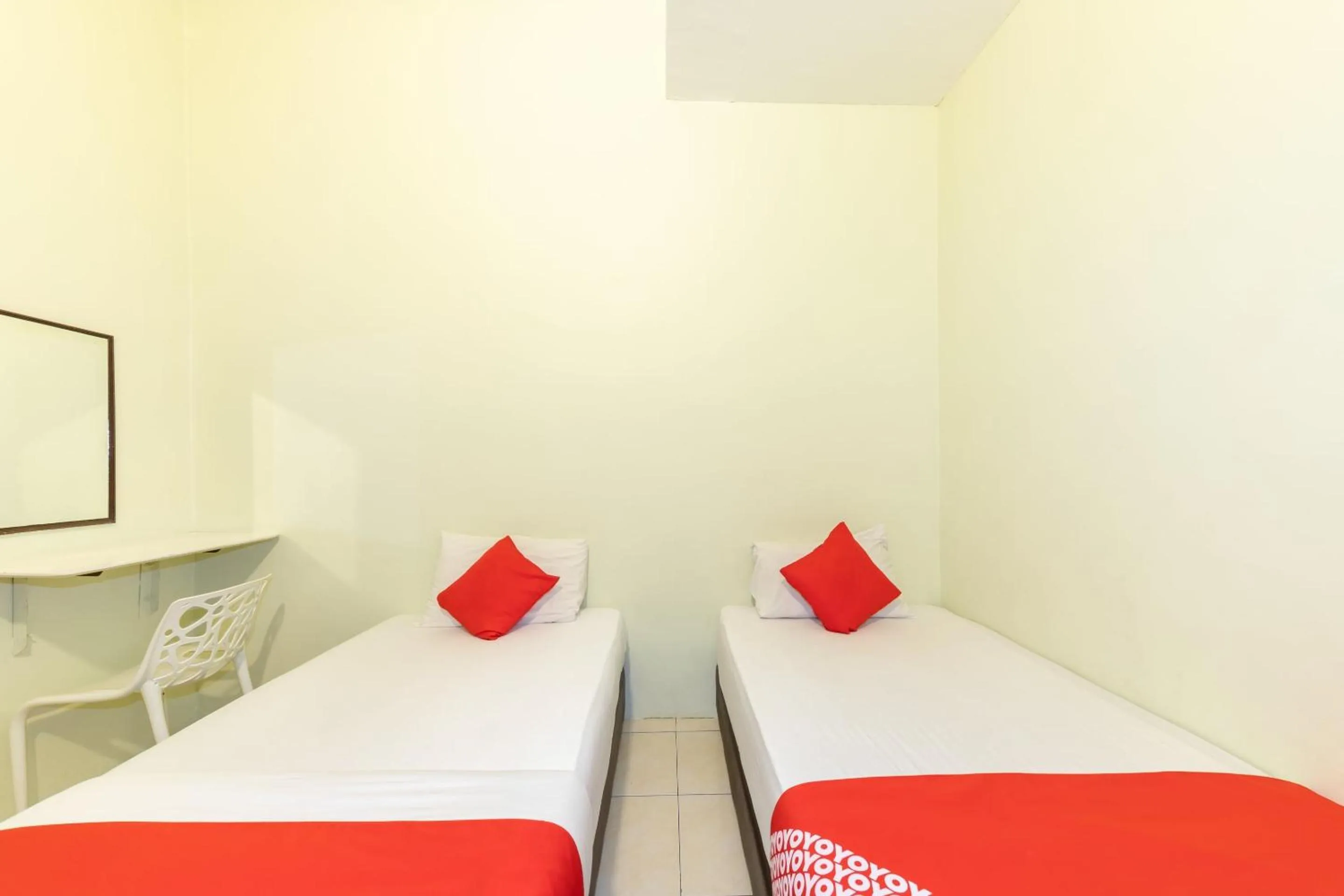 Bedroom, Bed in Hotel O My 7days Inn