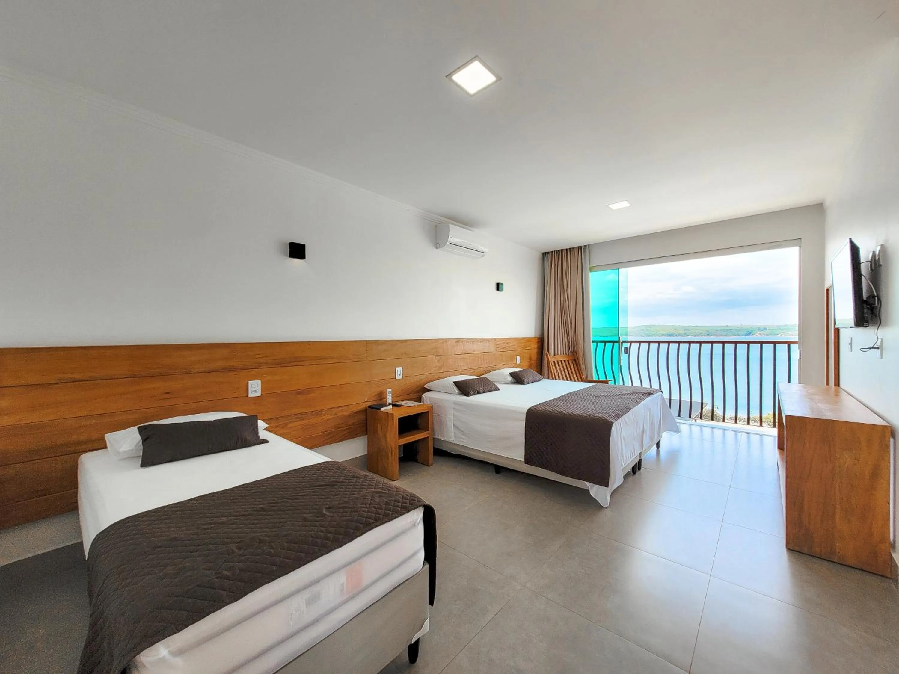 Bed in Riviera Capitólio Hotel