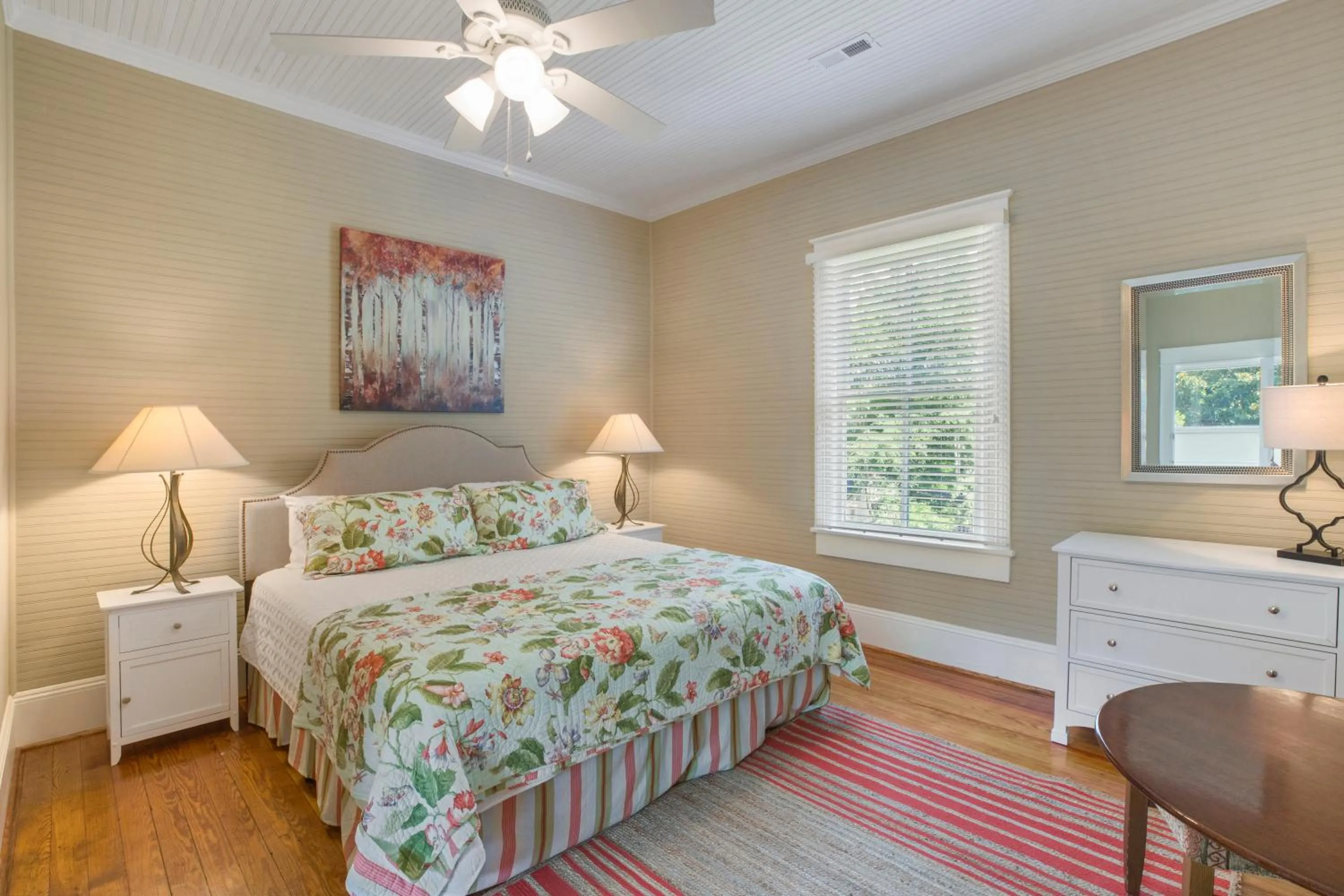 Photo of the whole room, Bed in Liberty Hall Bed and Breakfast