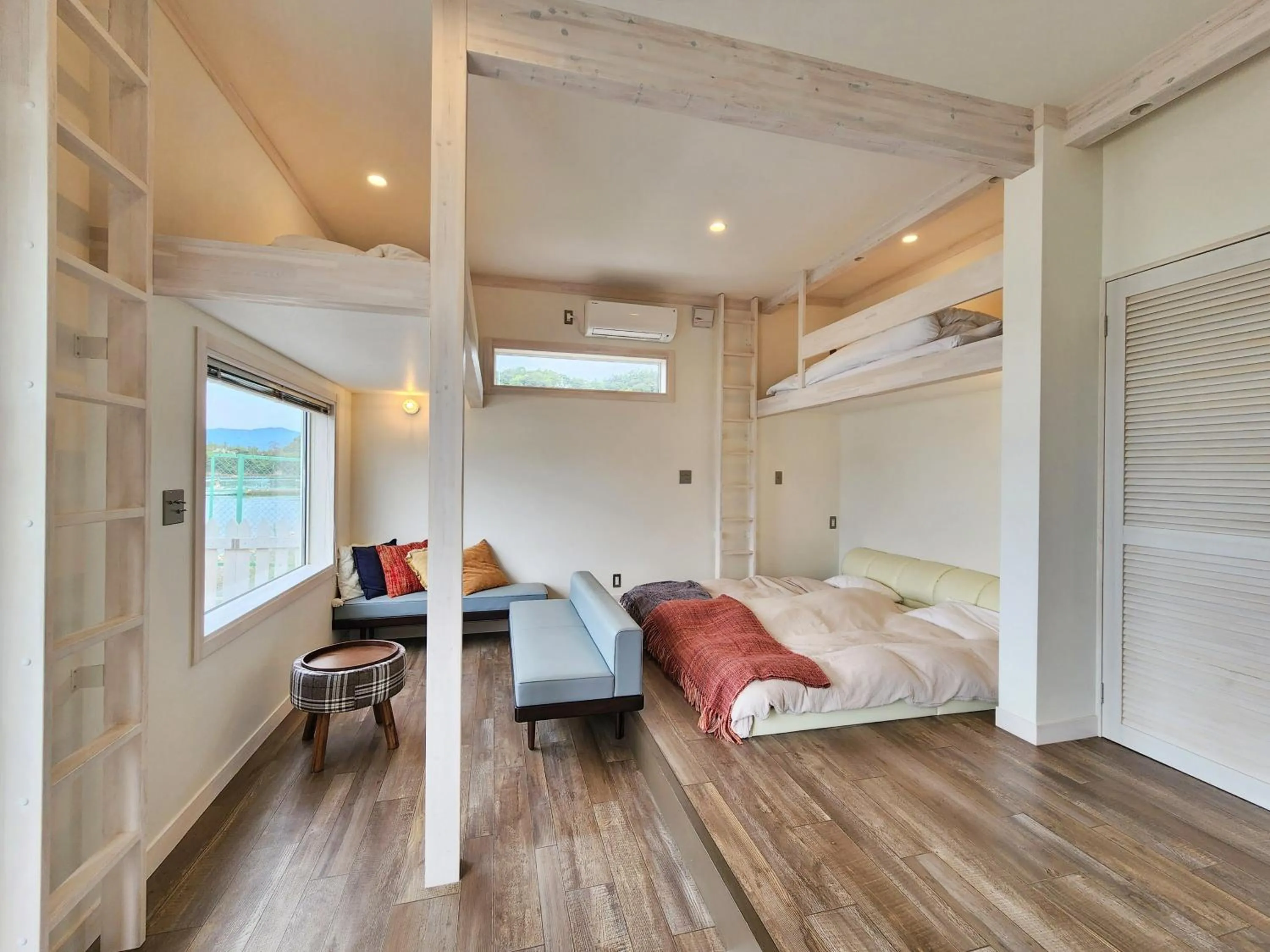 Photo of the whole room, Bed in Tsuruga Sazanami Resort Chobei