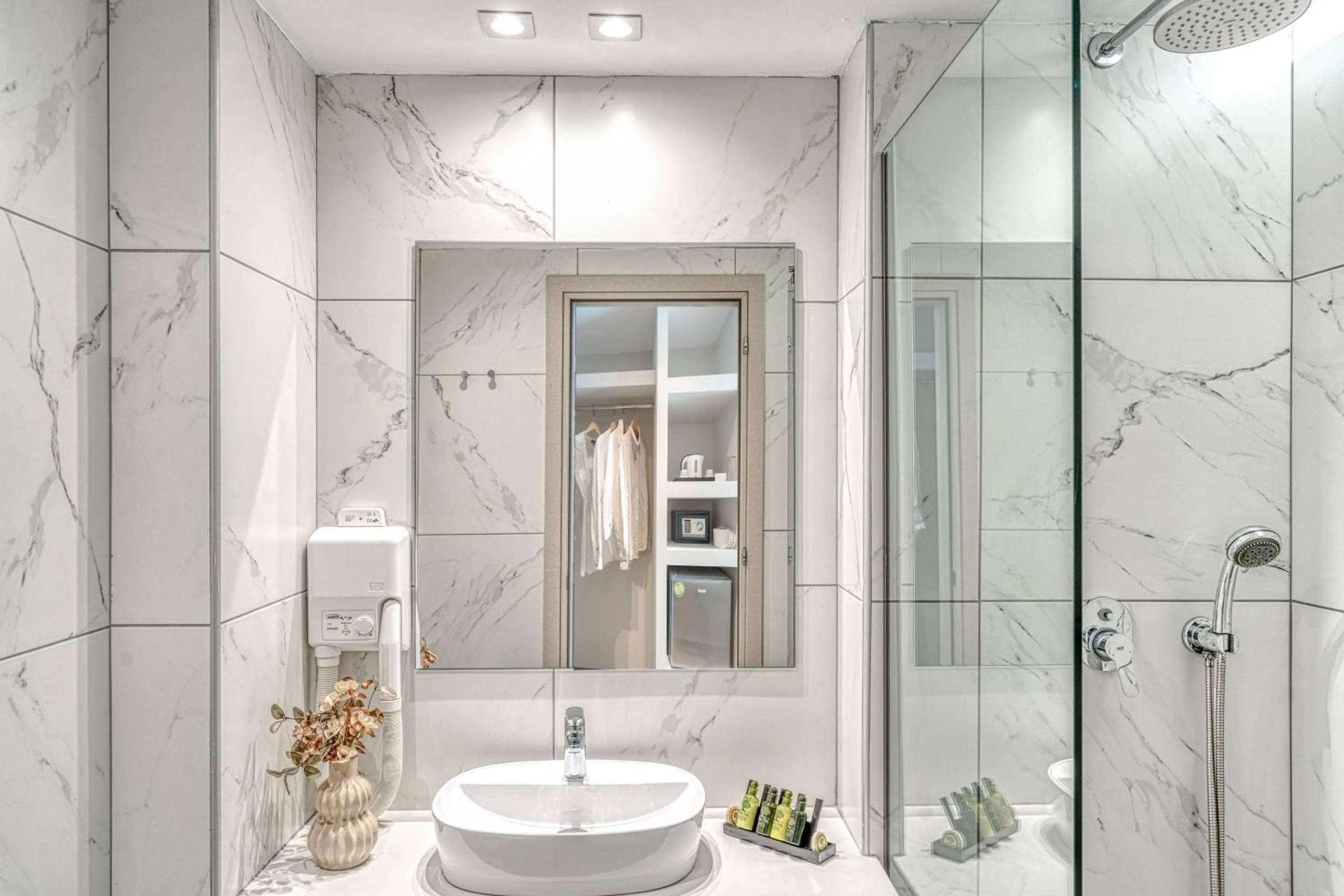 Toilet in Crystal Beach Hotel