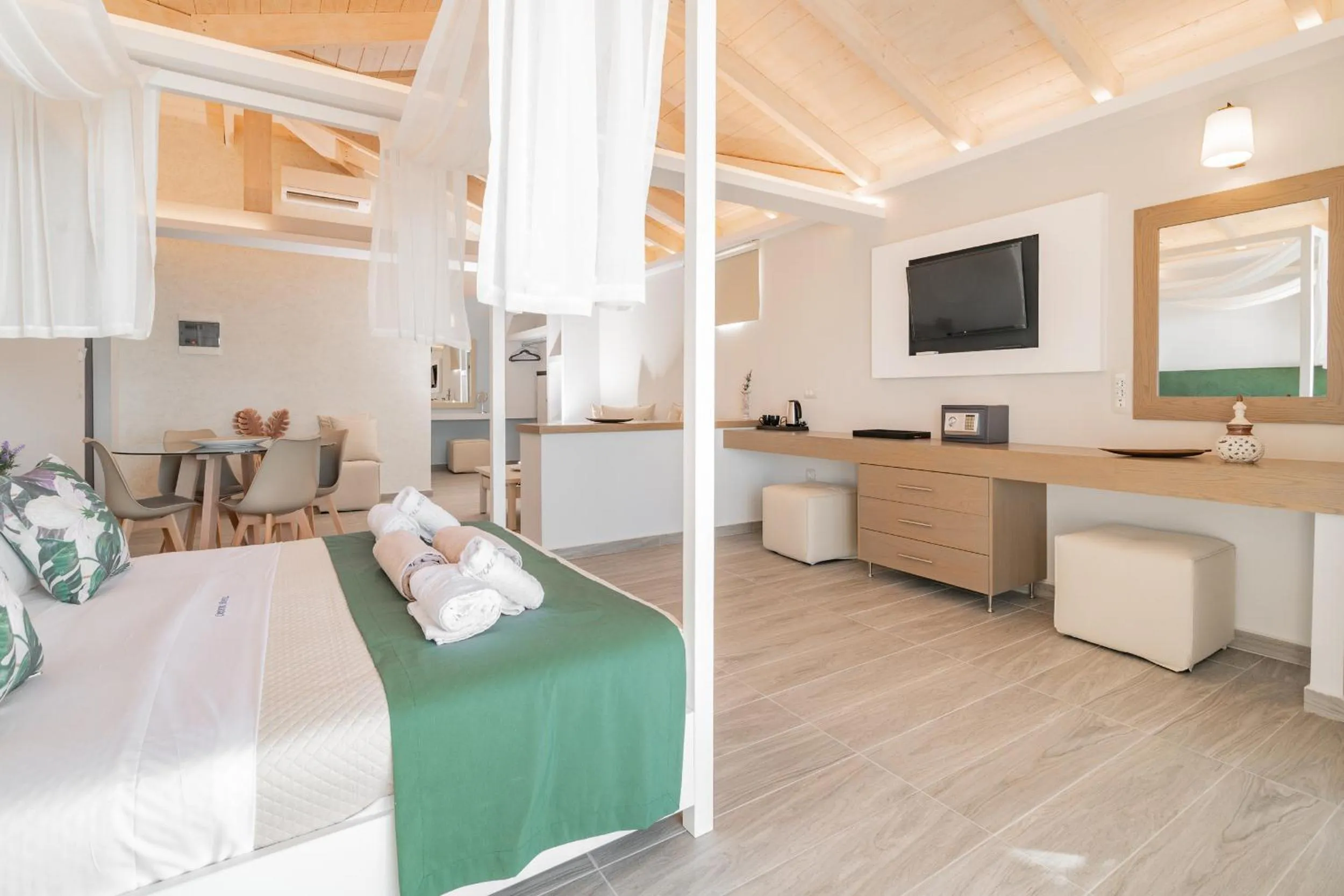 Photo of the whole room in Crystal Beach Hotel