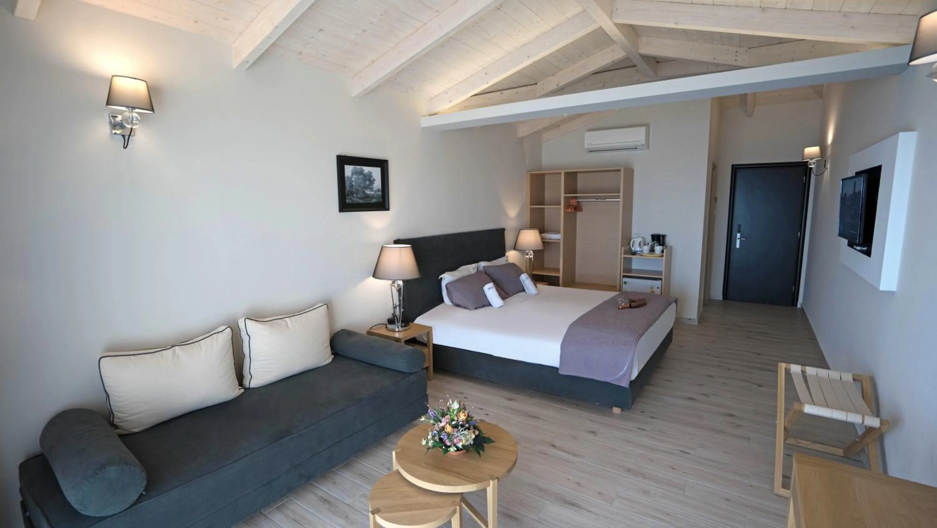 Photo of the whole room, Bed in Crystal Beach Hotel