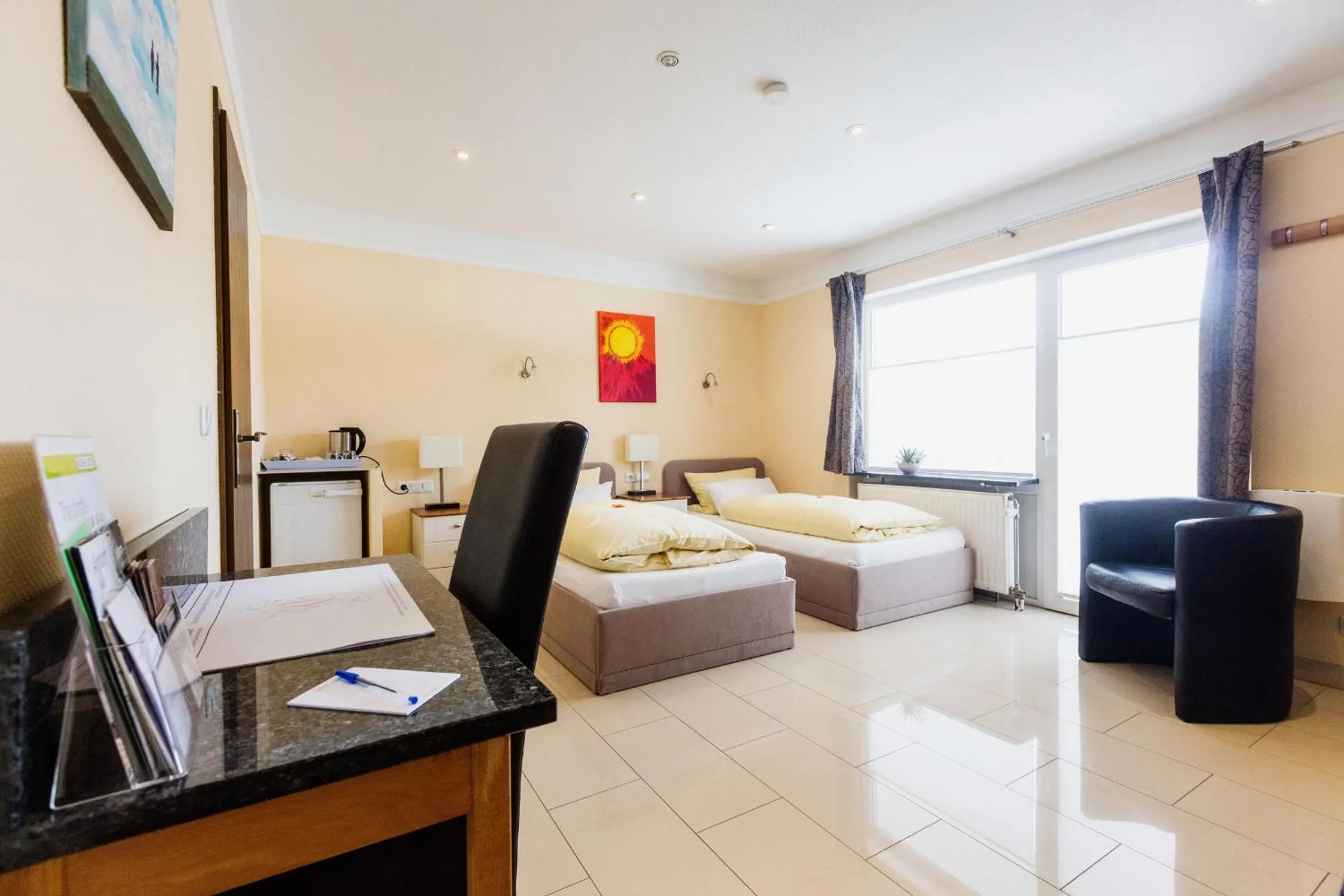 Bedroom, Bed in Business Pension Gasper