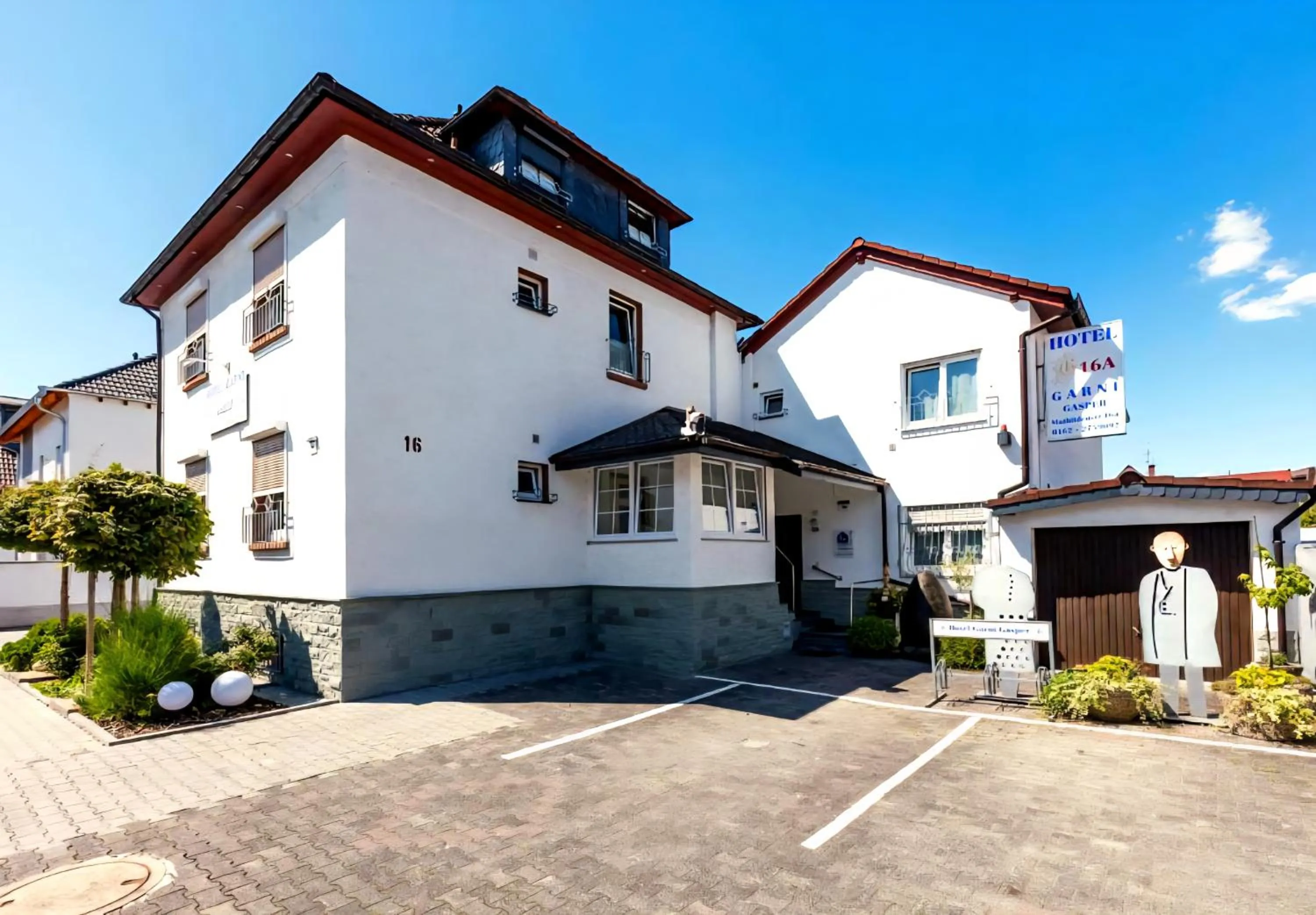 Property building in Business Pension Gasper