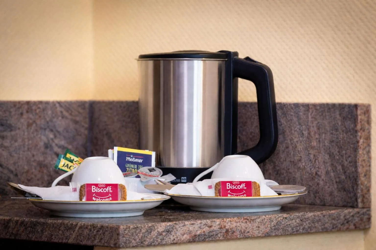 Coffee/tea facilities in Gasper Business & Garden Hotel