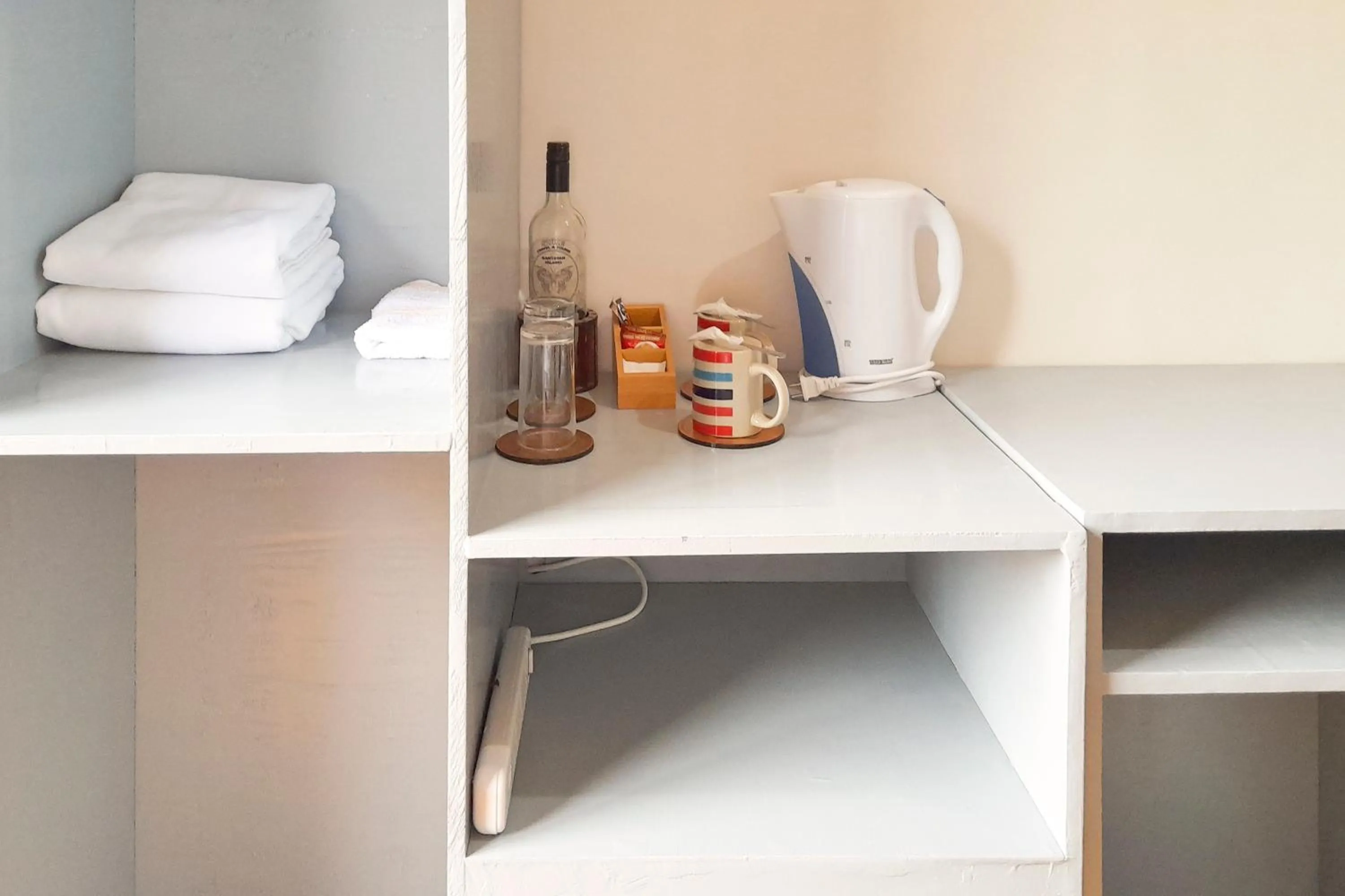 Coffee/tea facilities in SMAK's Hotel