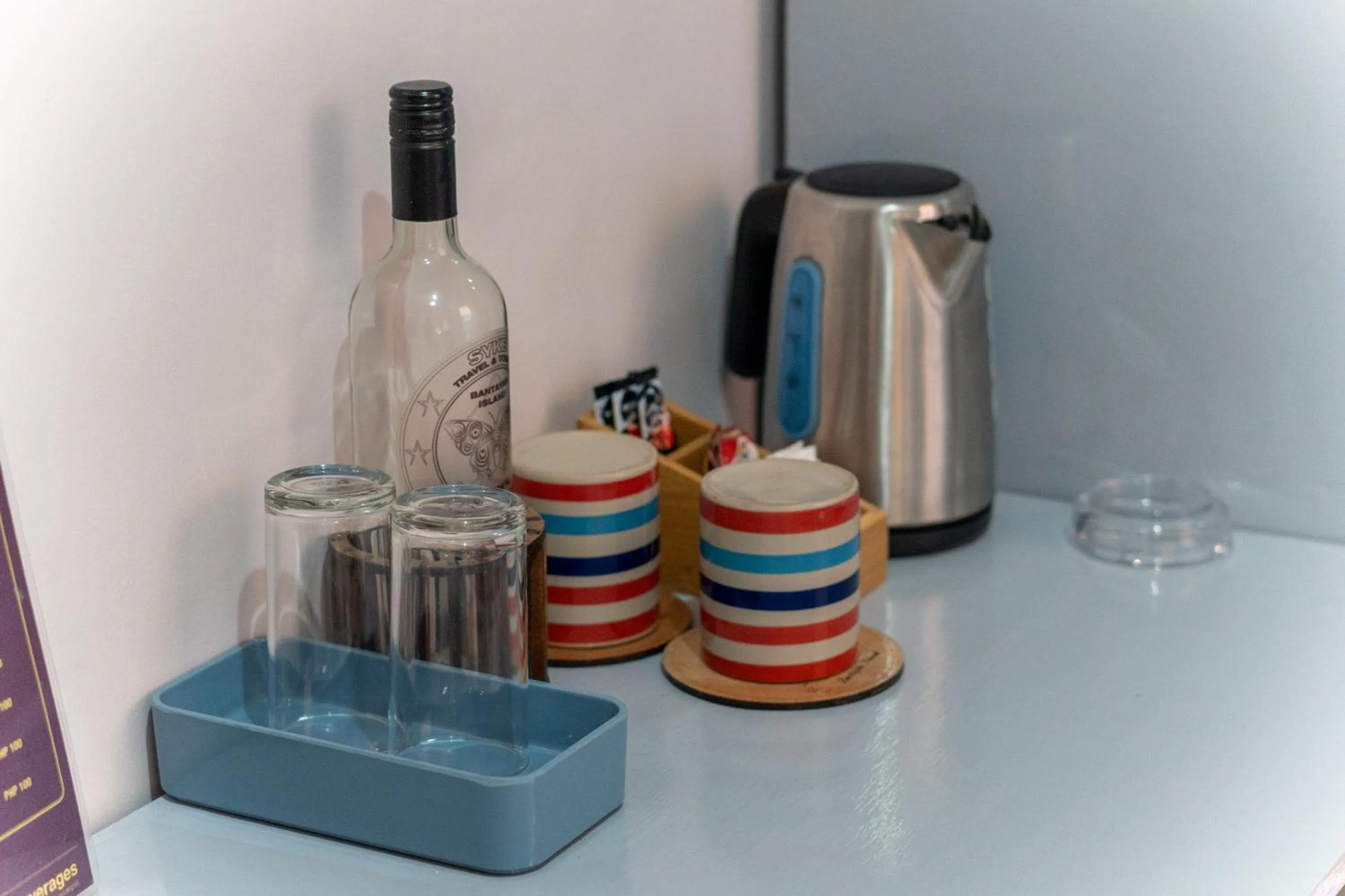 Coffee/tea facilities in SMAK's Hotel