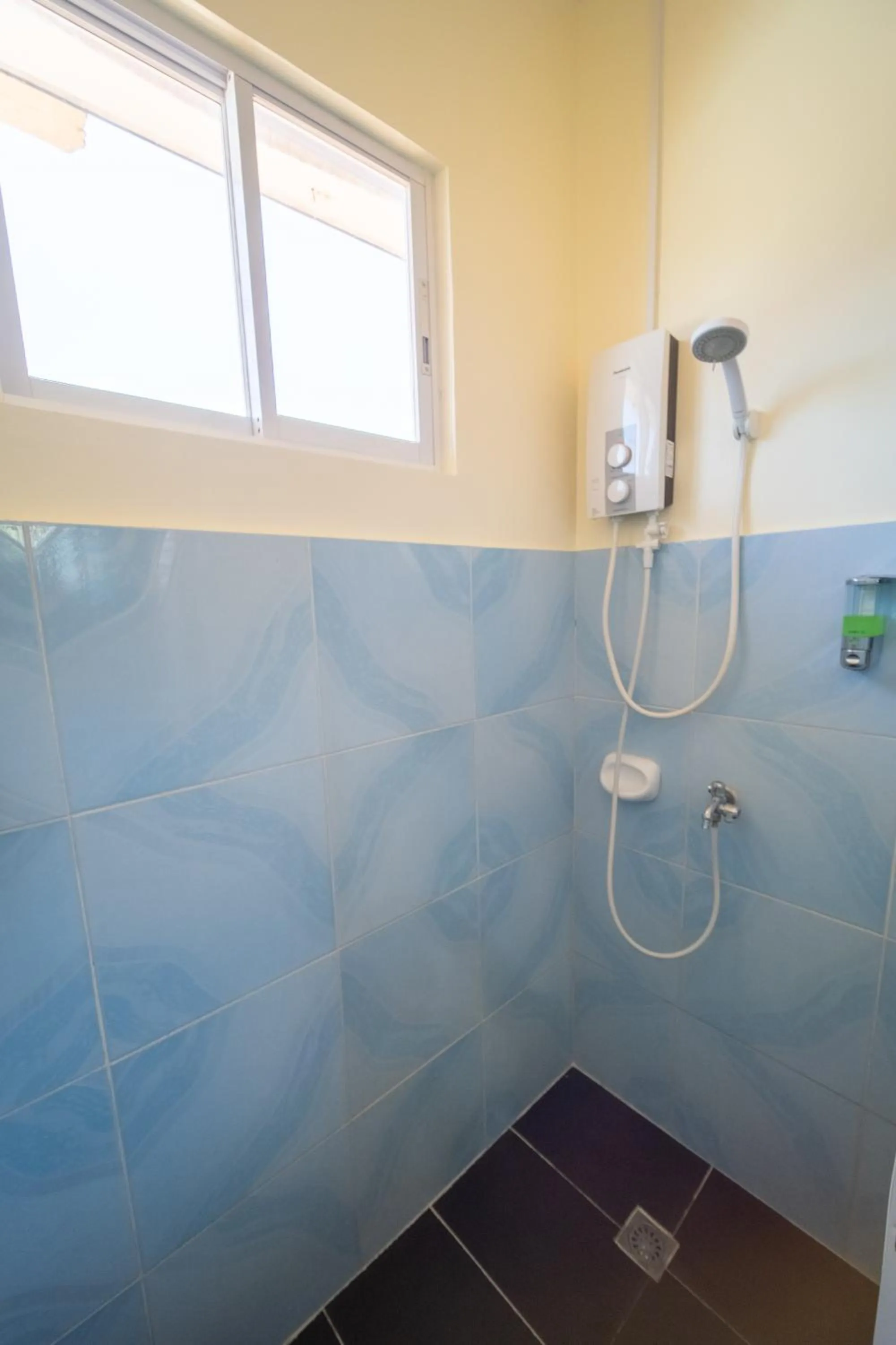 Shower in SMAK's Hotel