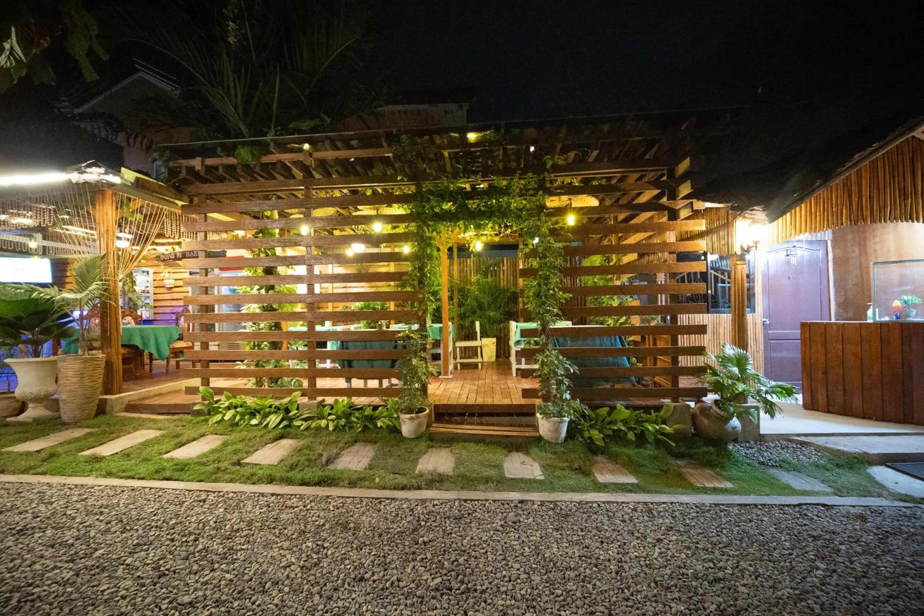 Night in SMAK's Hotel