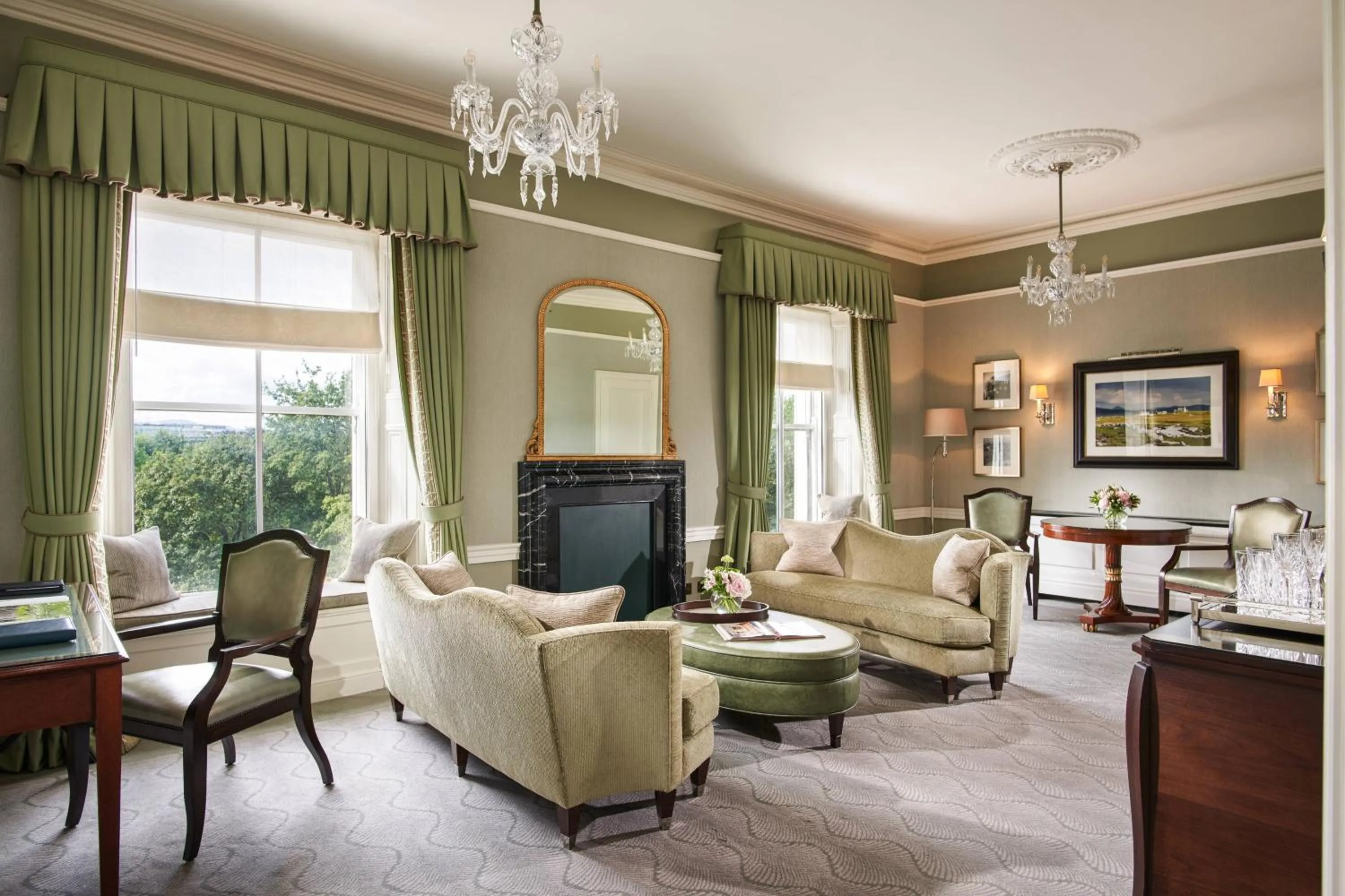 Living room in The Shelbourne, Autograph Collection
