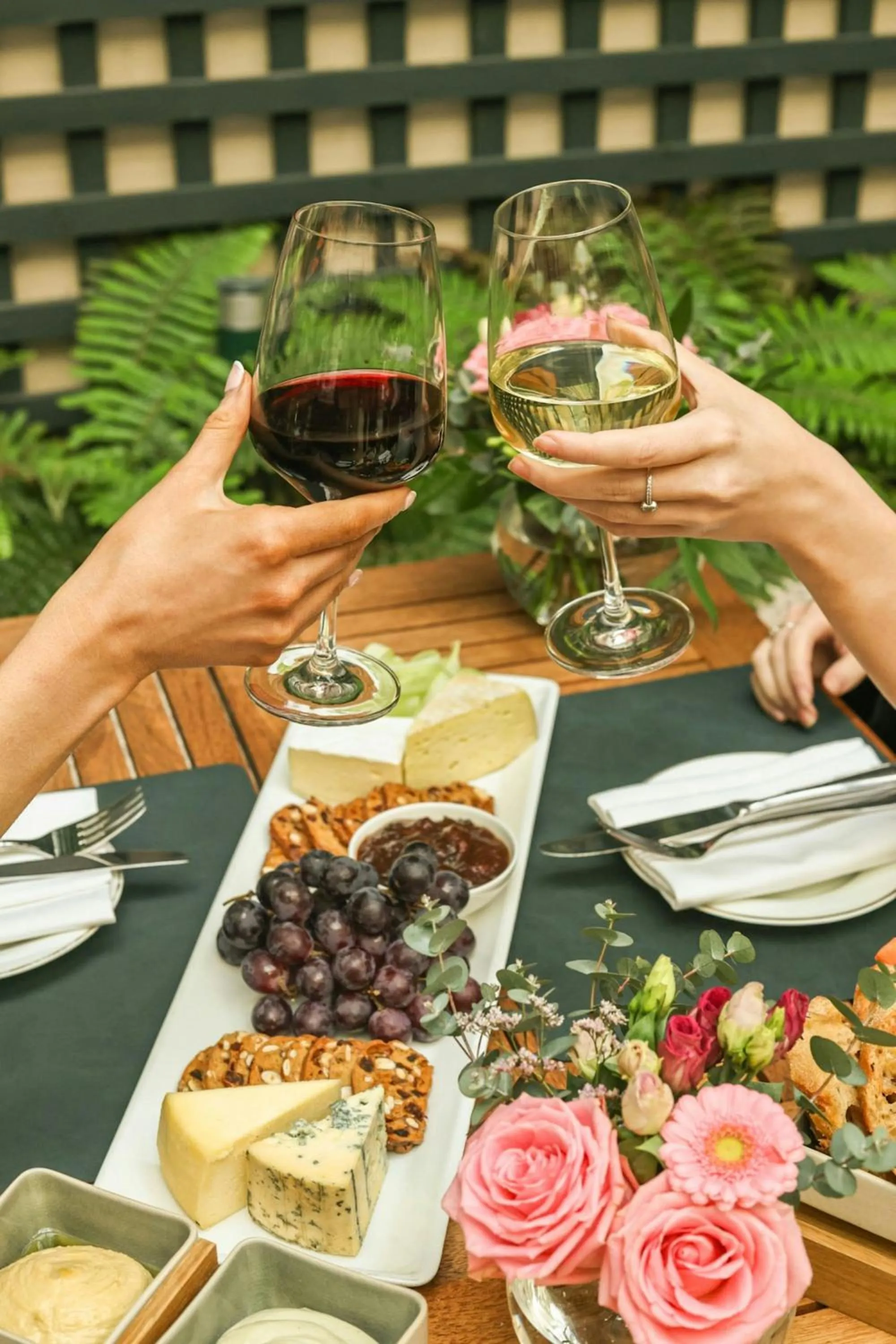 Restaurant/places to eat in The Shelbourne, Autograph Collection