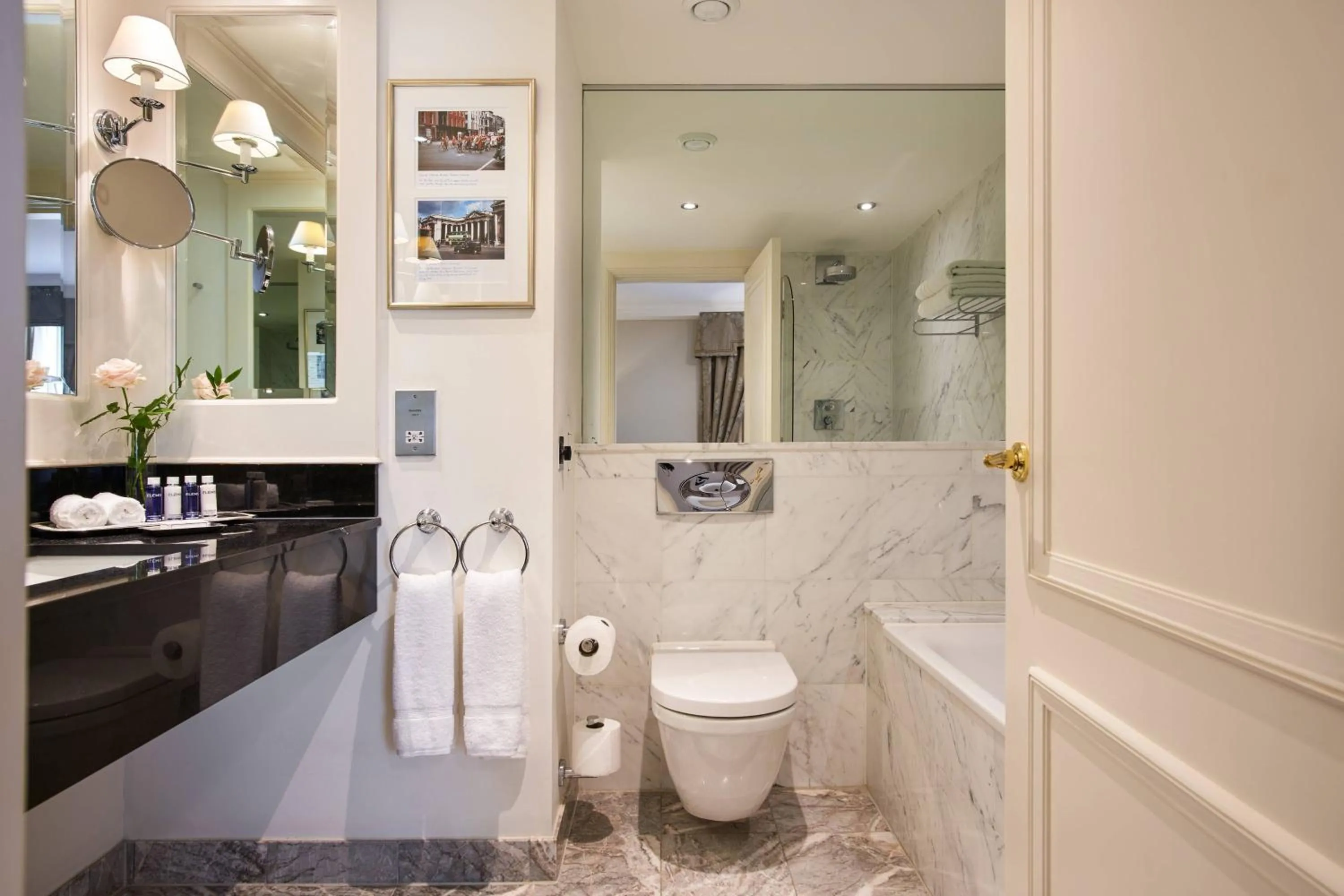 Bathroom in The Shelbourne, Autograph Collection