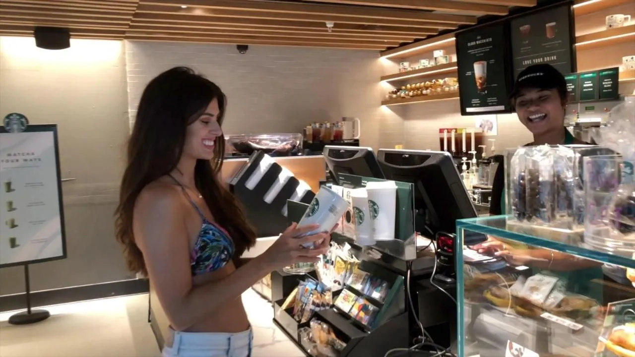 Restaurant/places to eat in 6080 Design Hotel by Eskape Collection