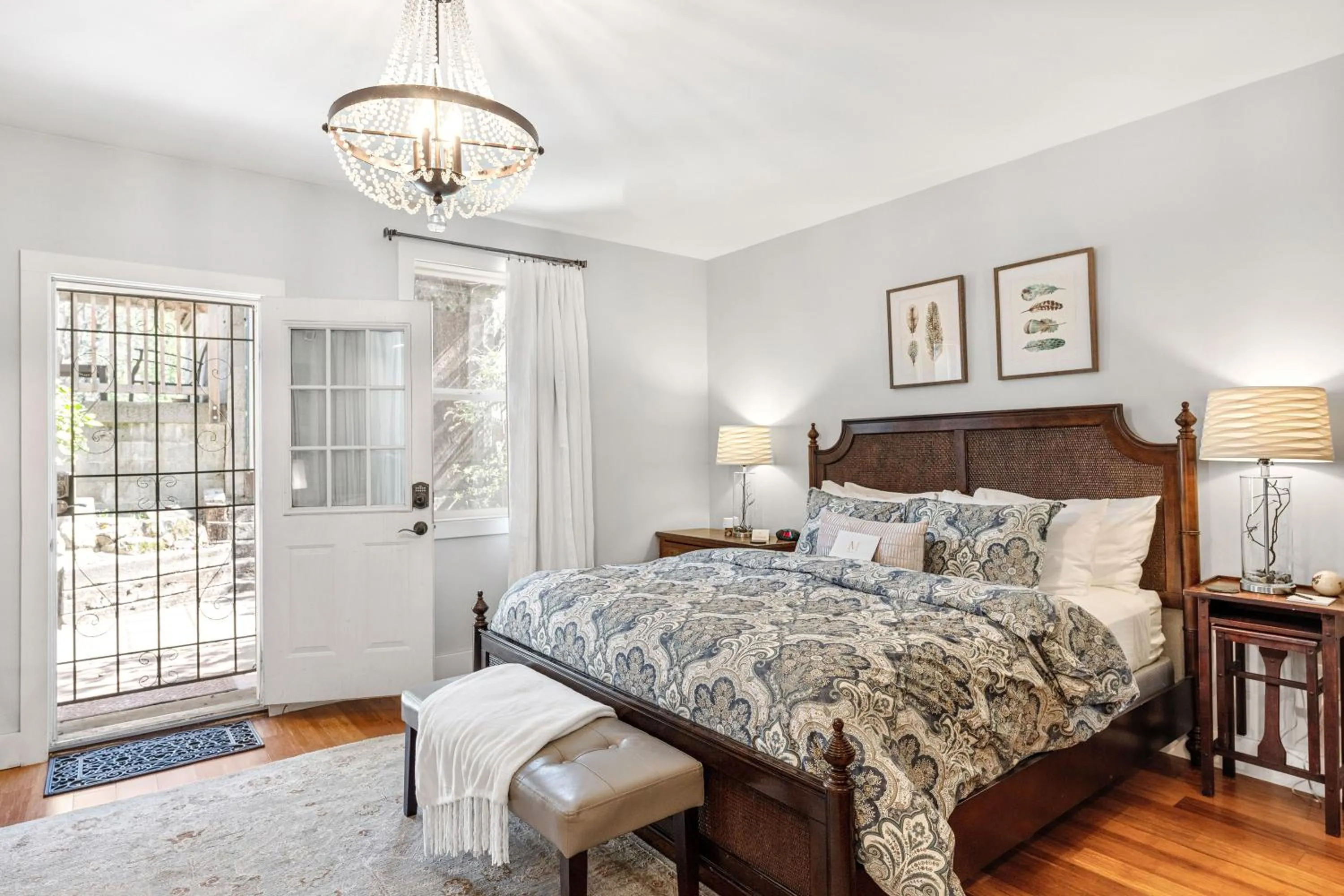 Bed in Mossbrae Hotel