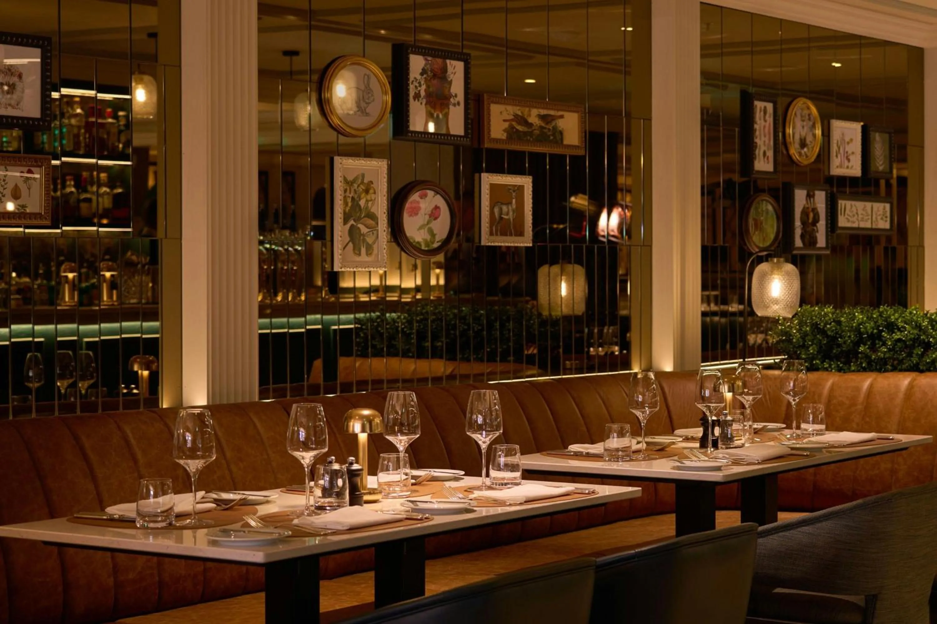 Lounge or bar in Powerscourt Hotel, Autograph Collection