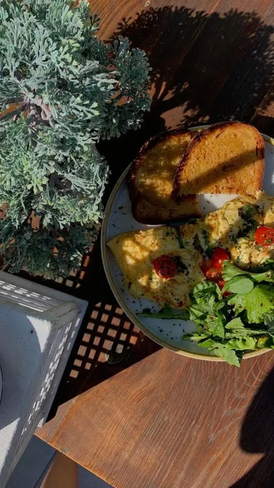 Restaurant/places to eat in Trianon Studios