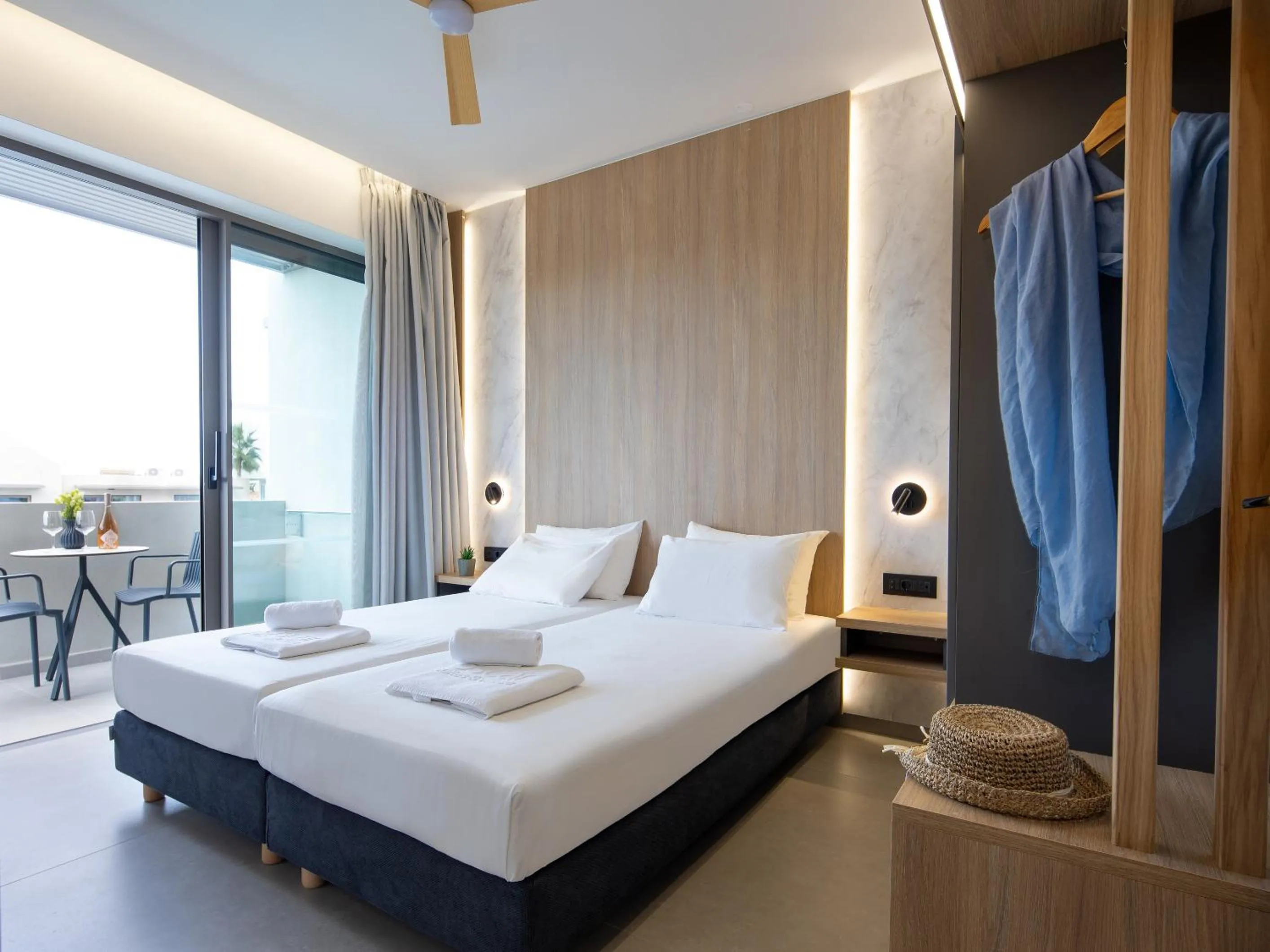 Bed in Oscar Suites & Village